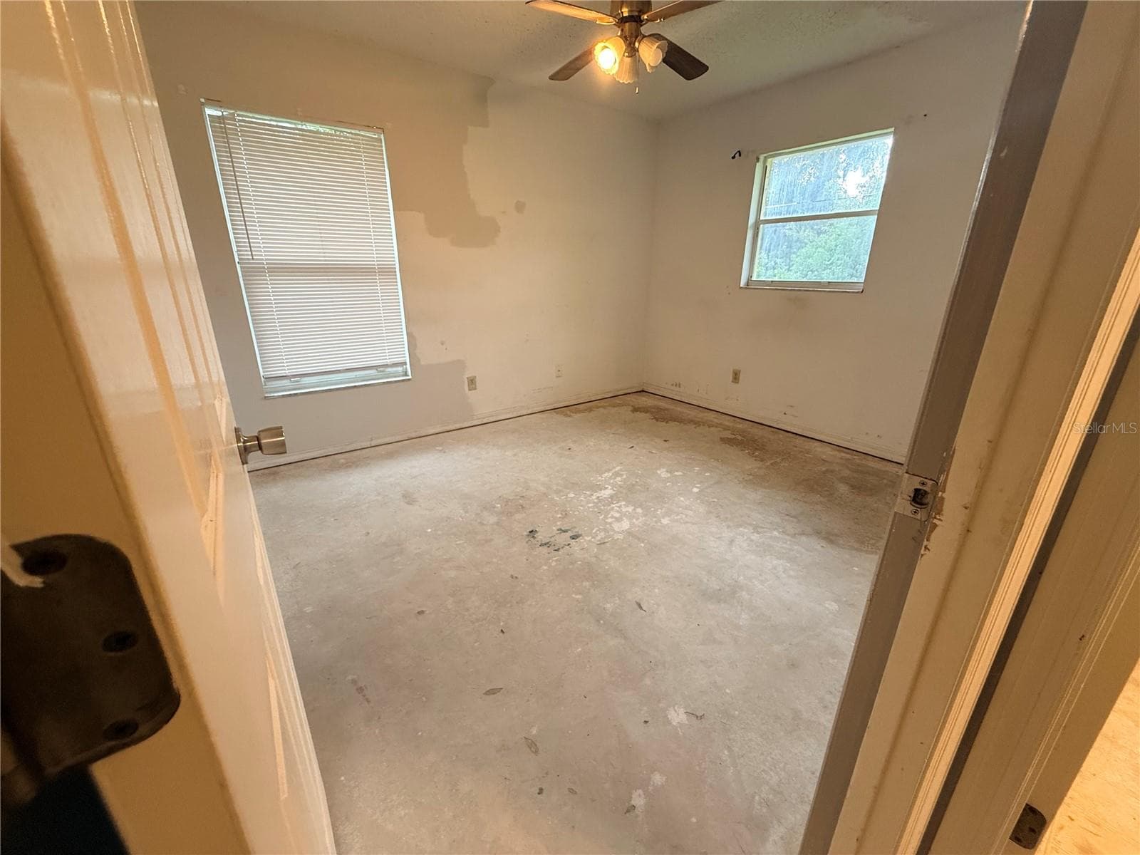 Single Family Residence at 444 W CENTRAL AVE, ORANGE CITY, photo 9 of 19