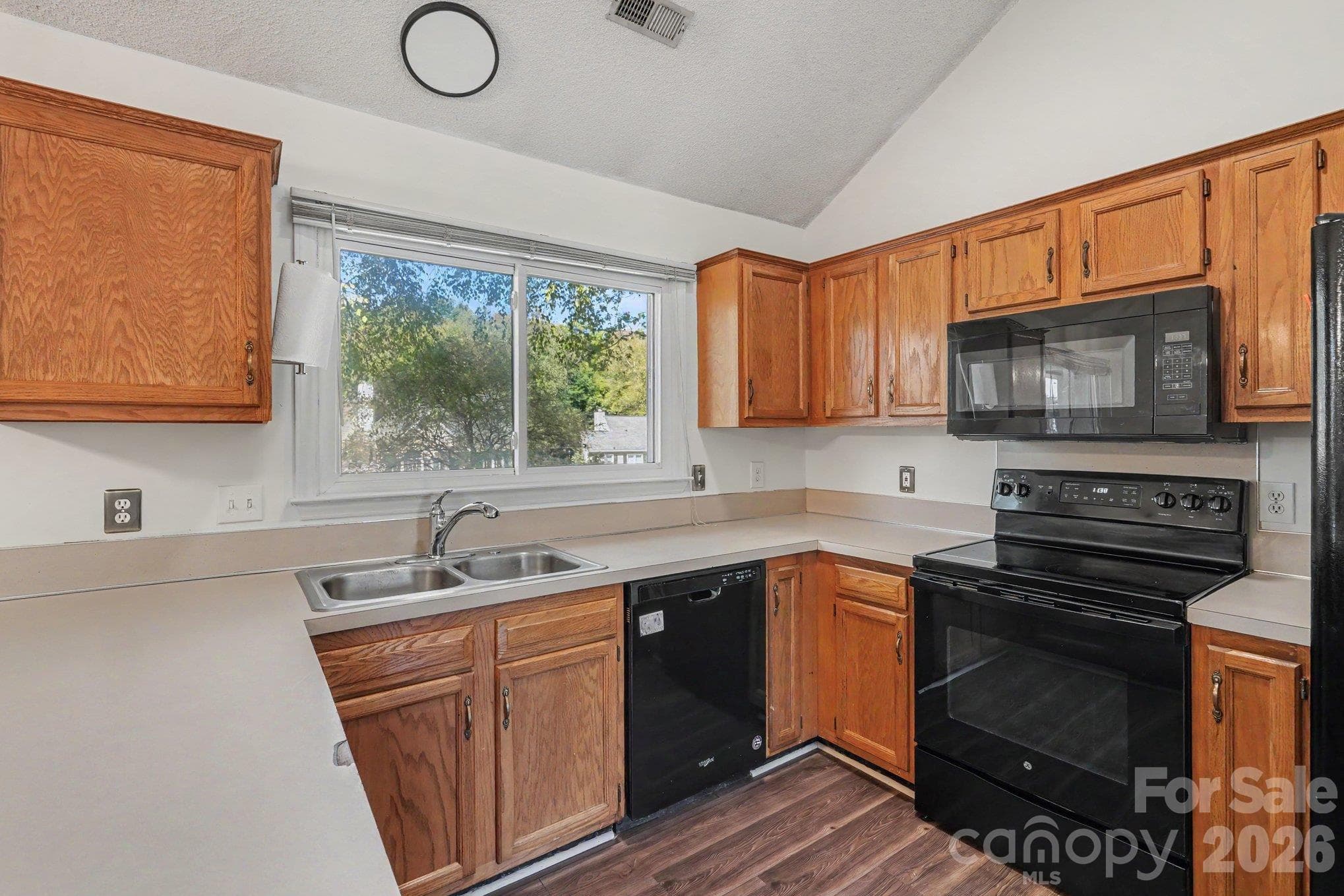 Single Family Residence at 1279 Willowbreeze Court SW, Concord, photo 7 of 24