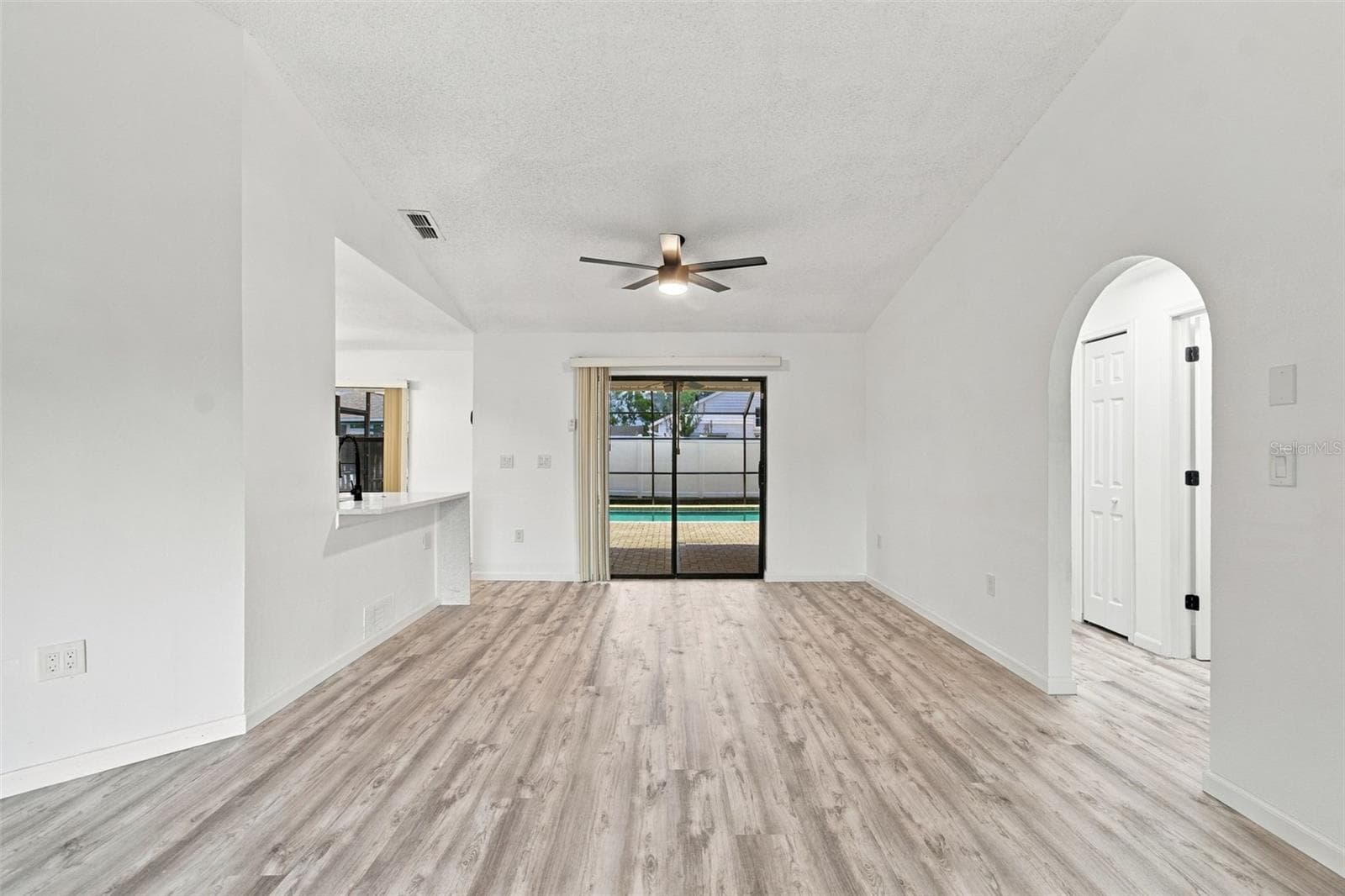 Single Family Residence at 8075 SHALOM DR, SPRING HILL, photo 7 of 40