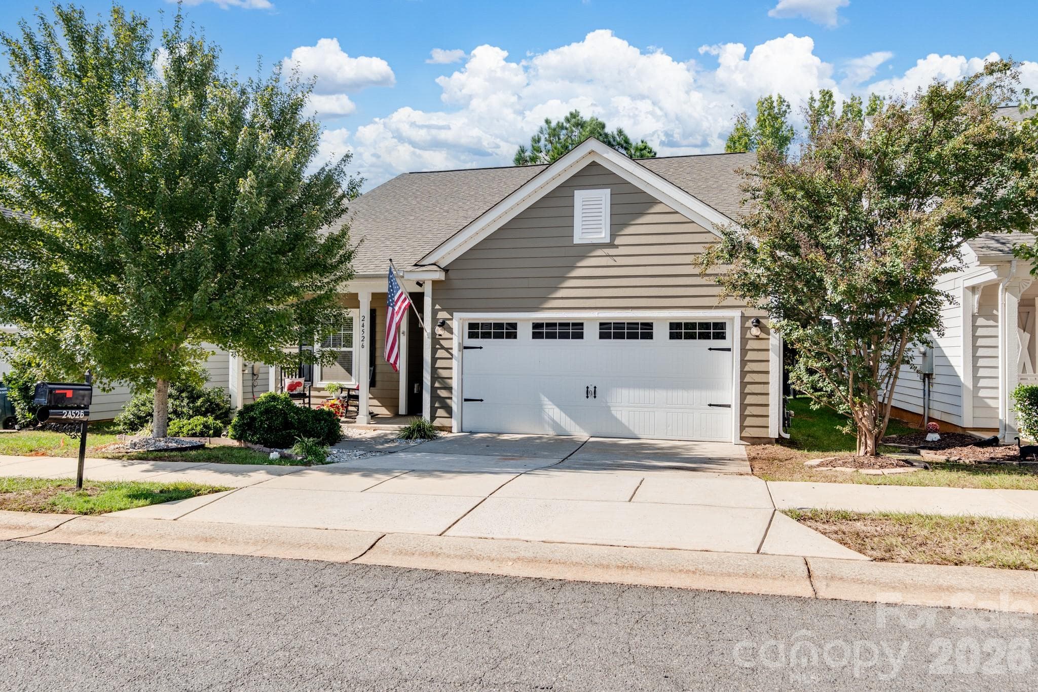 Single Family Residence at 24526 Blue Heron Circle, Lancaster, photo 28 of 42