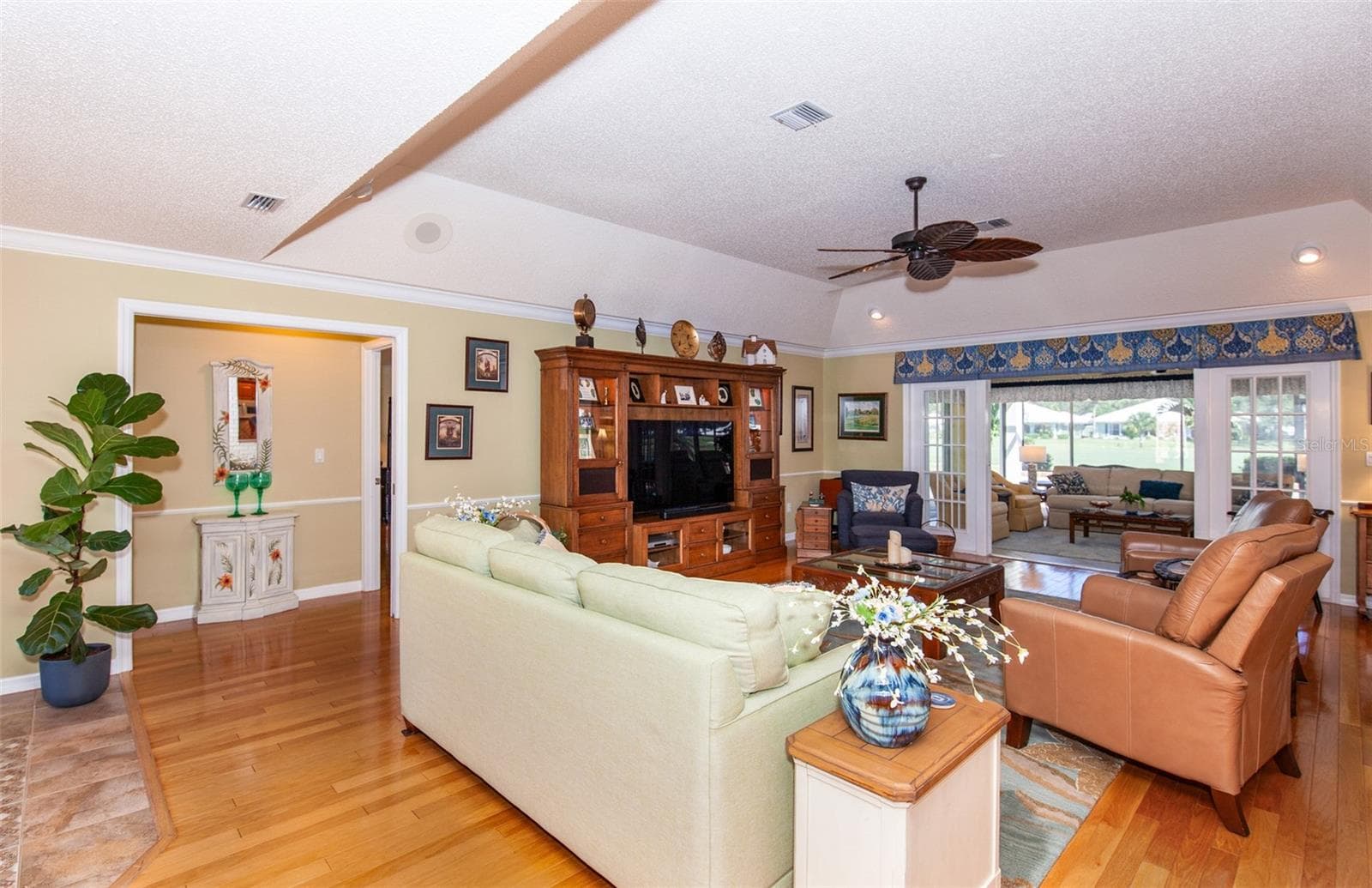 Single Family Residence at 810 CARNOUSTIE DR, VENICE, photo 17 of 77