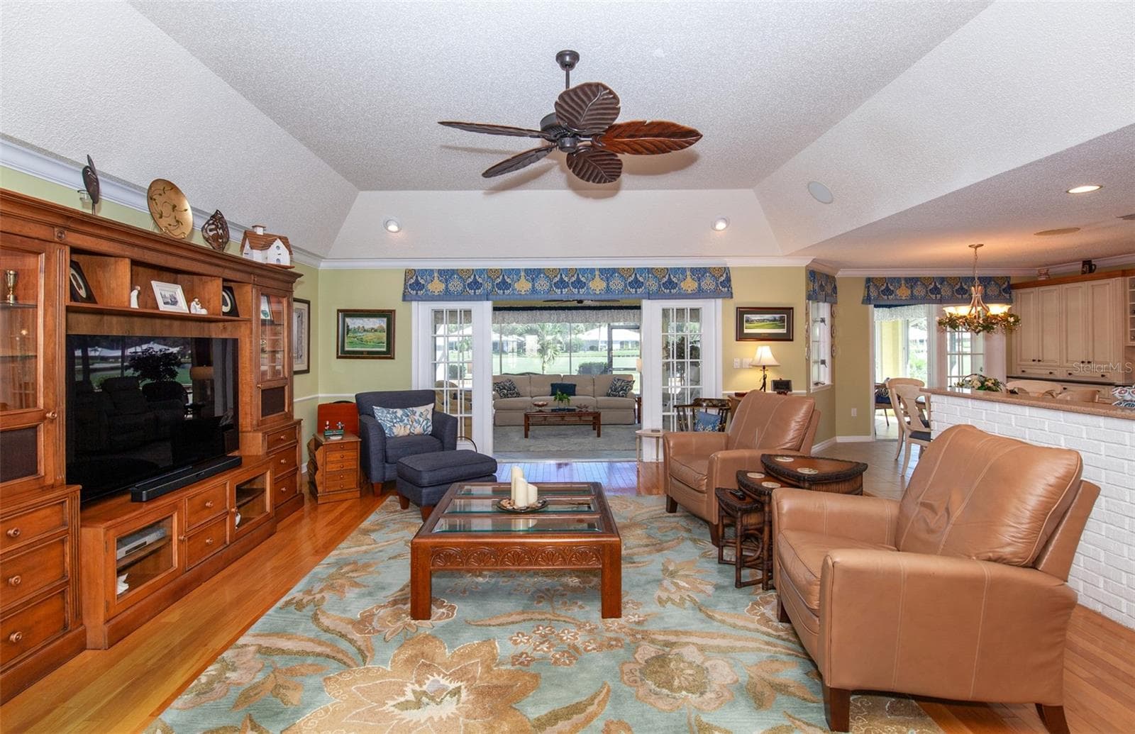 Single Family Residence at 810 CARNOUSTIE DR, VENICE, photo 18 of 77