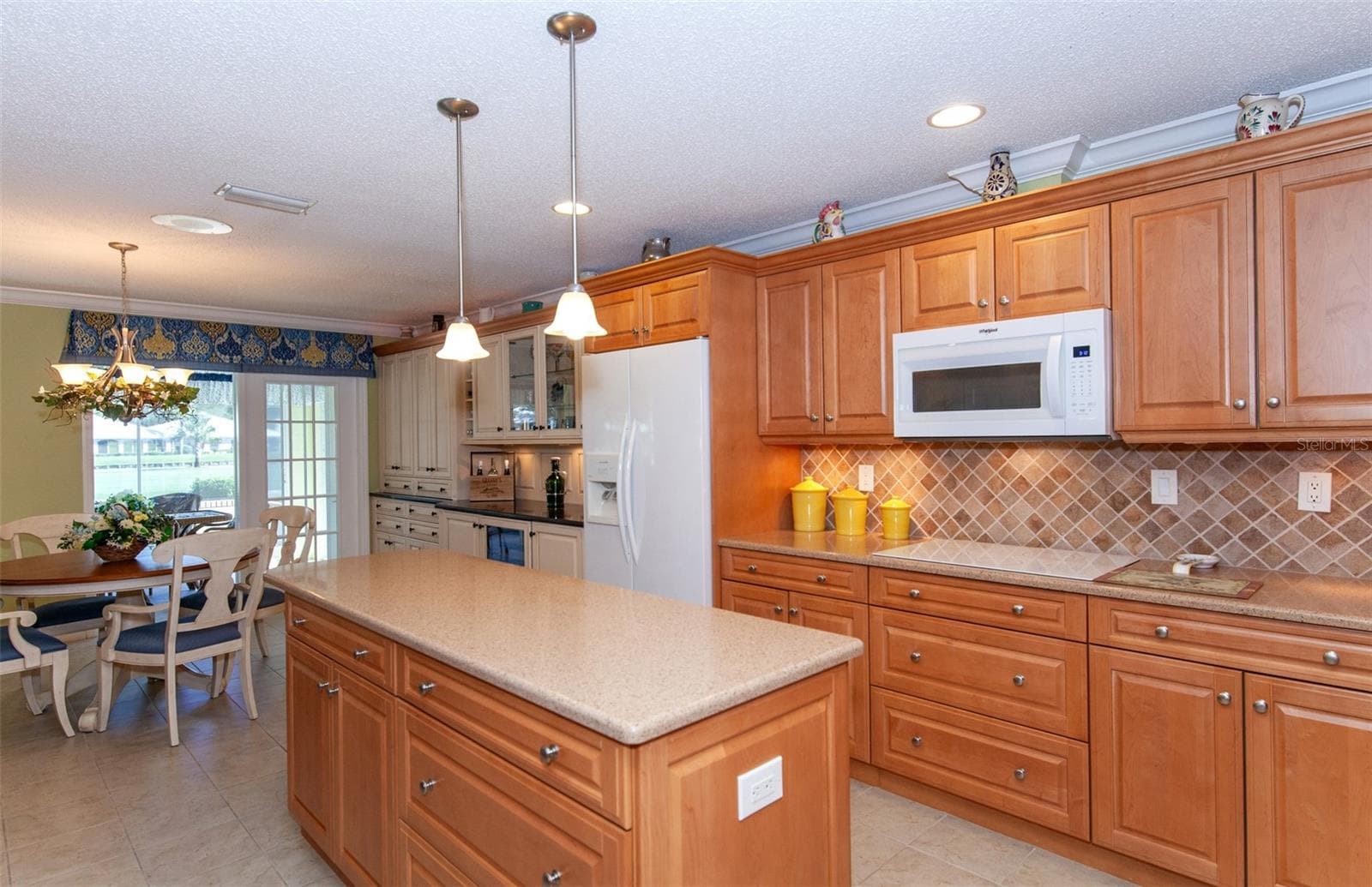 Single Family Residence at 810 CARNOUSTIE DR, VENICE, photo 24 of 77