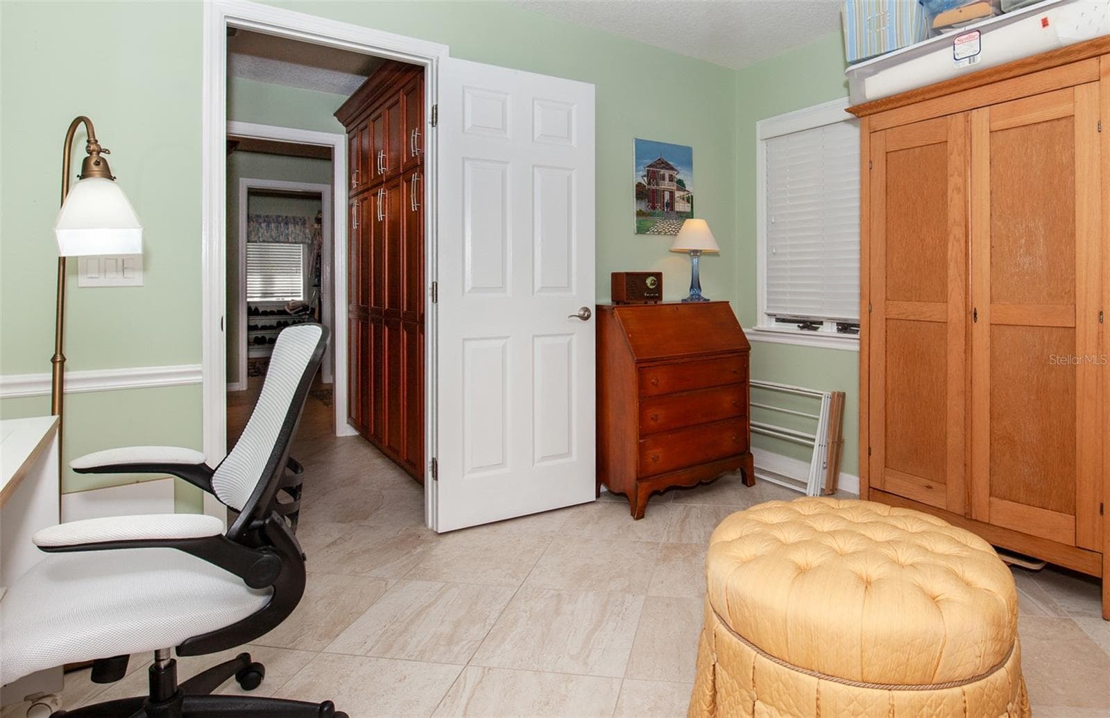 Possible office, den, art/craft room or personal fitness center - 810 CARNOUSTIE DR, VENICE