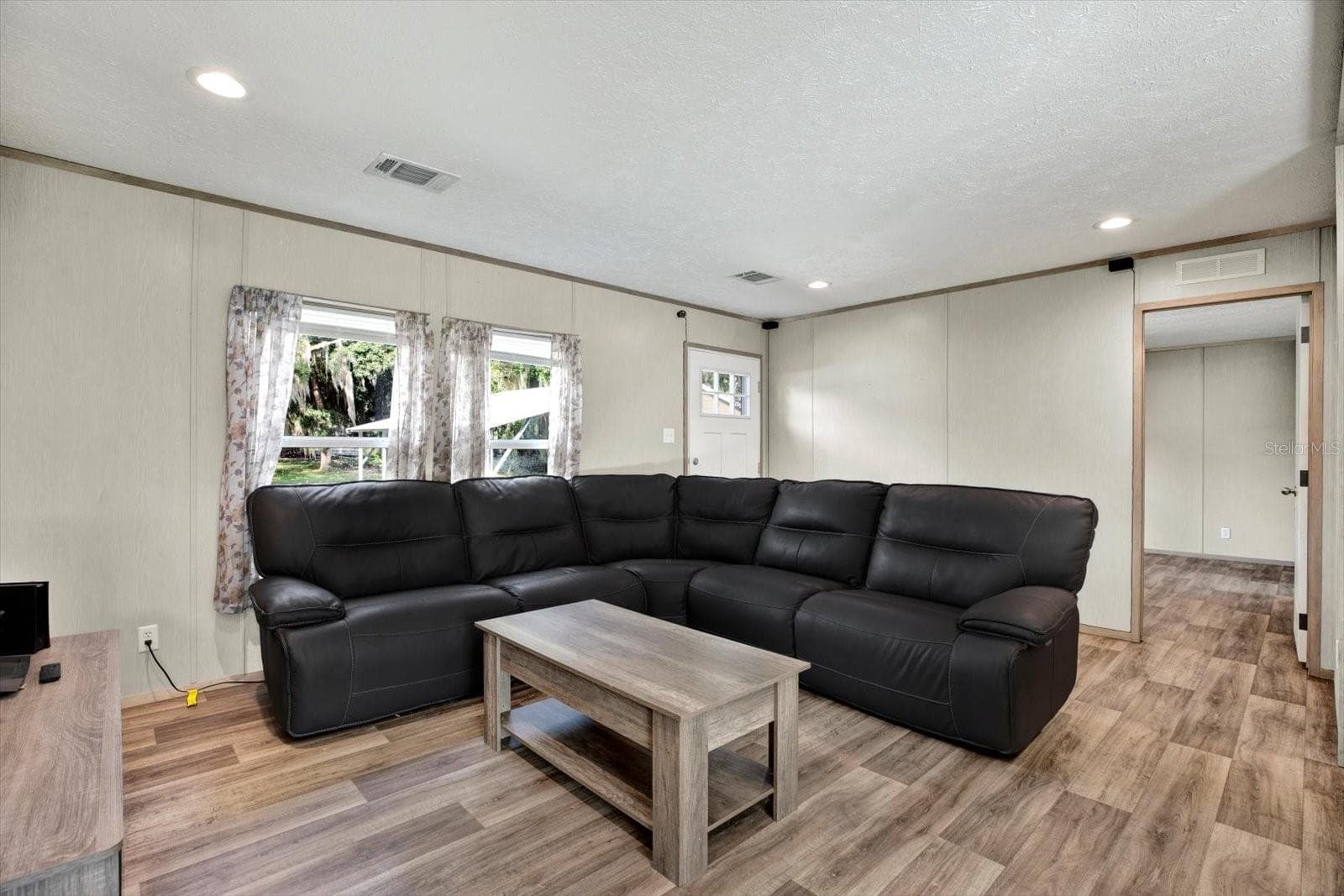 Manufactured Home at 2829 N LAKEFRONT DR, HERNANDO, photo 3 of 24
