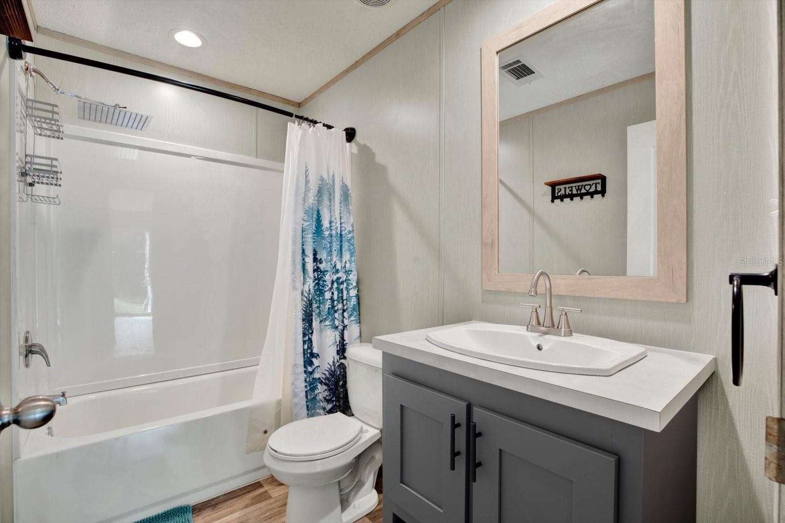 Manufactured Home at 2829 N LAKEFRONT DR, HERNANDO, photo 14 of 24