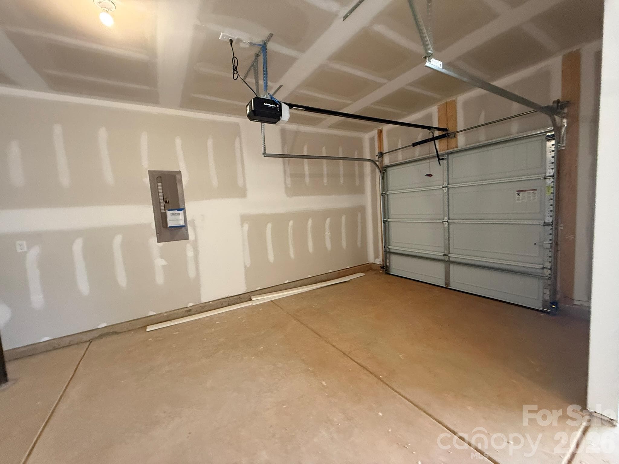 Utility Garage - 4494 Blue Mound Court, Stanley