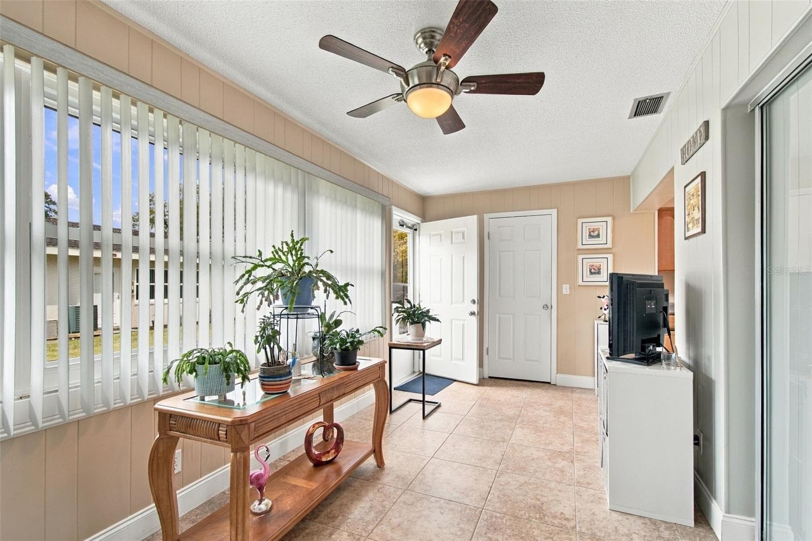 Florida Room - 11200 102ND AVE #116, SEMINOLE