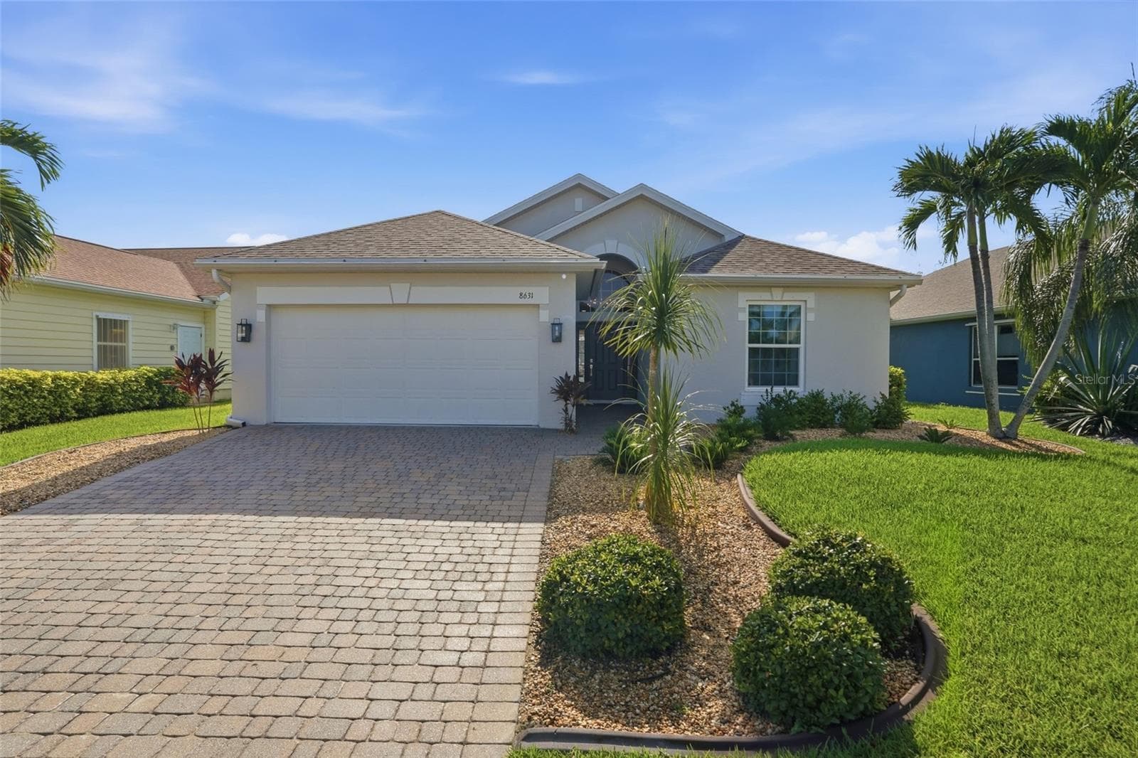 8631 LAKE FRONT CT