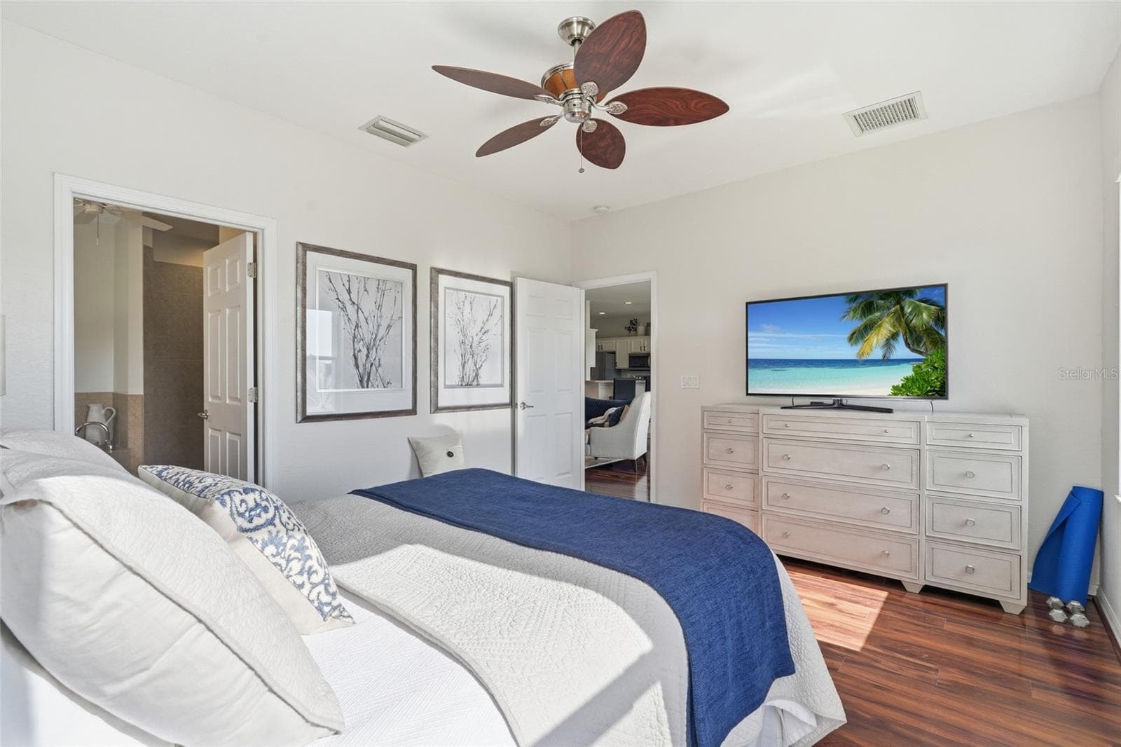 Single Family Residence at 8631 LAKE FRONT CT, PUNTA GORDA, photo 16 of 43
