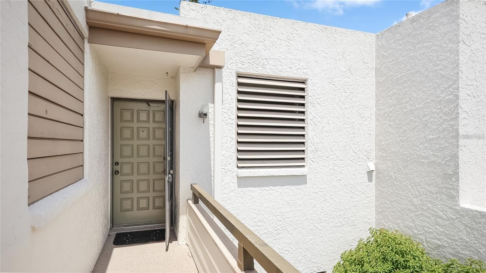 Condominium at 303 SPRINGDALE DR #303, BRADENTON, photo 2 of 24