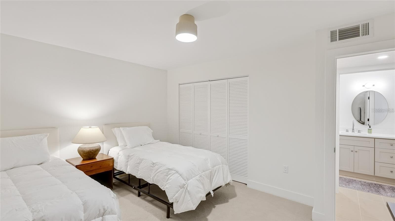 Condominium at 303 SPRINGDALE DR #303, BRADENTON, photo 22 of 24
