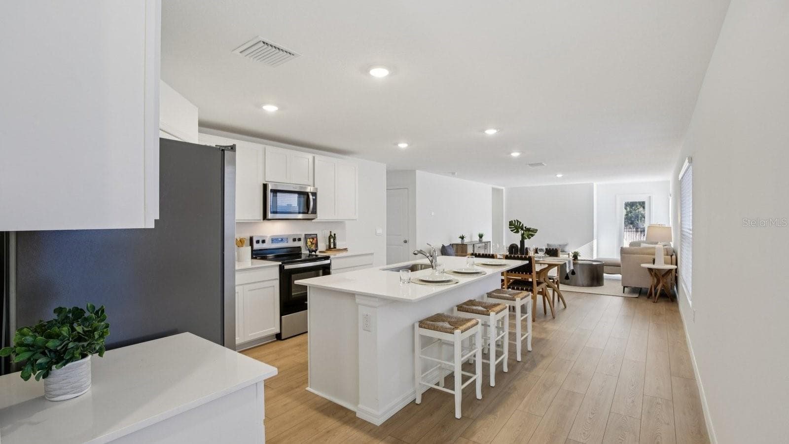 Single Family Residence at 1112 SPOTTED EGRET LOOP, RUSKIN, photo 6 of 26