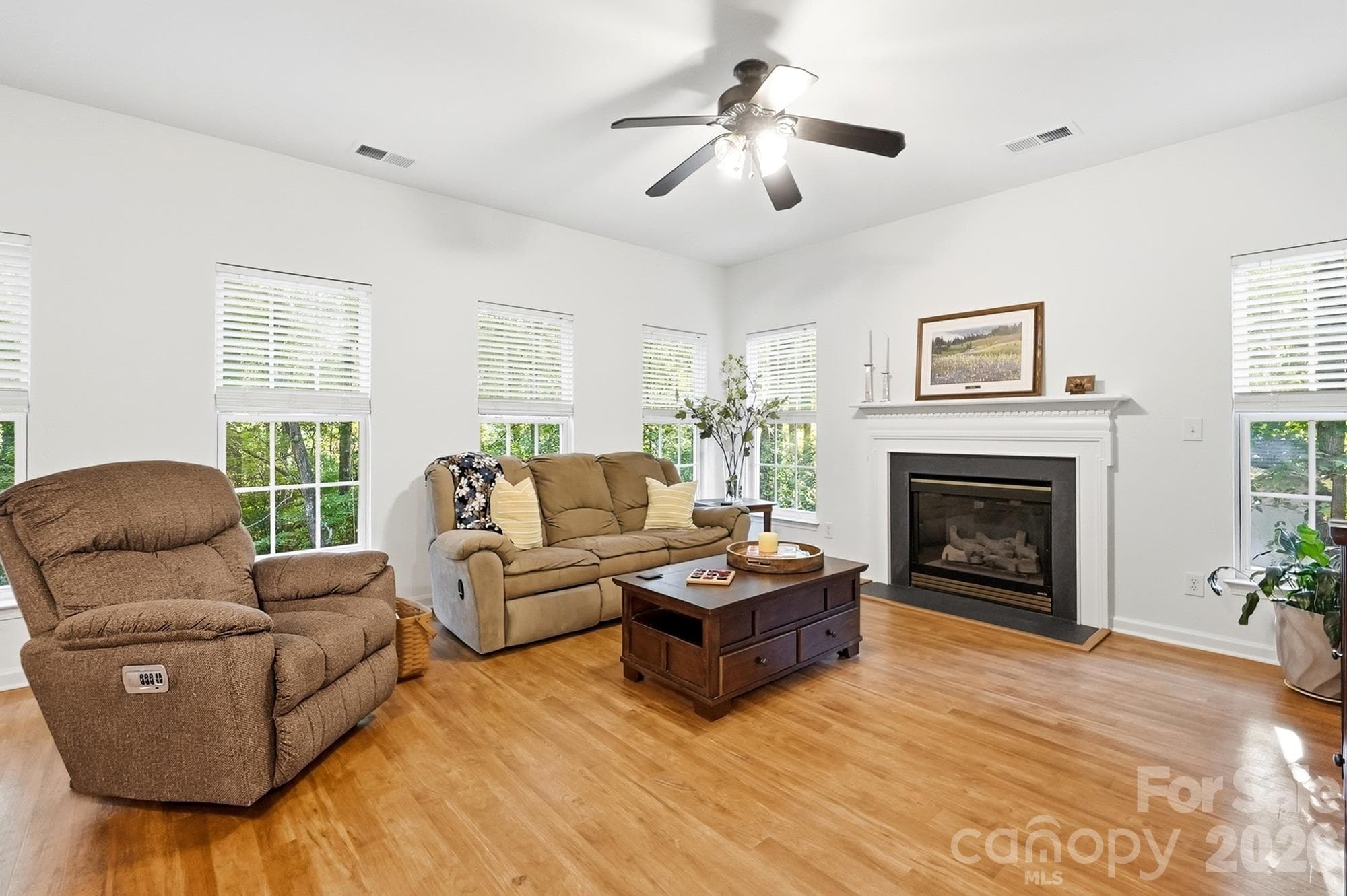 Single Family Residence at 2100 Pineapple Court, Matthews, photo 5 of 44