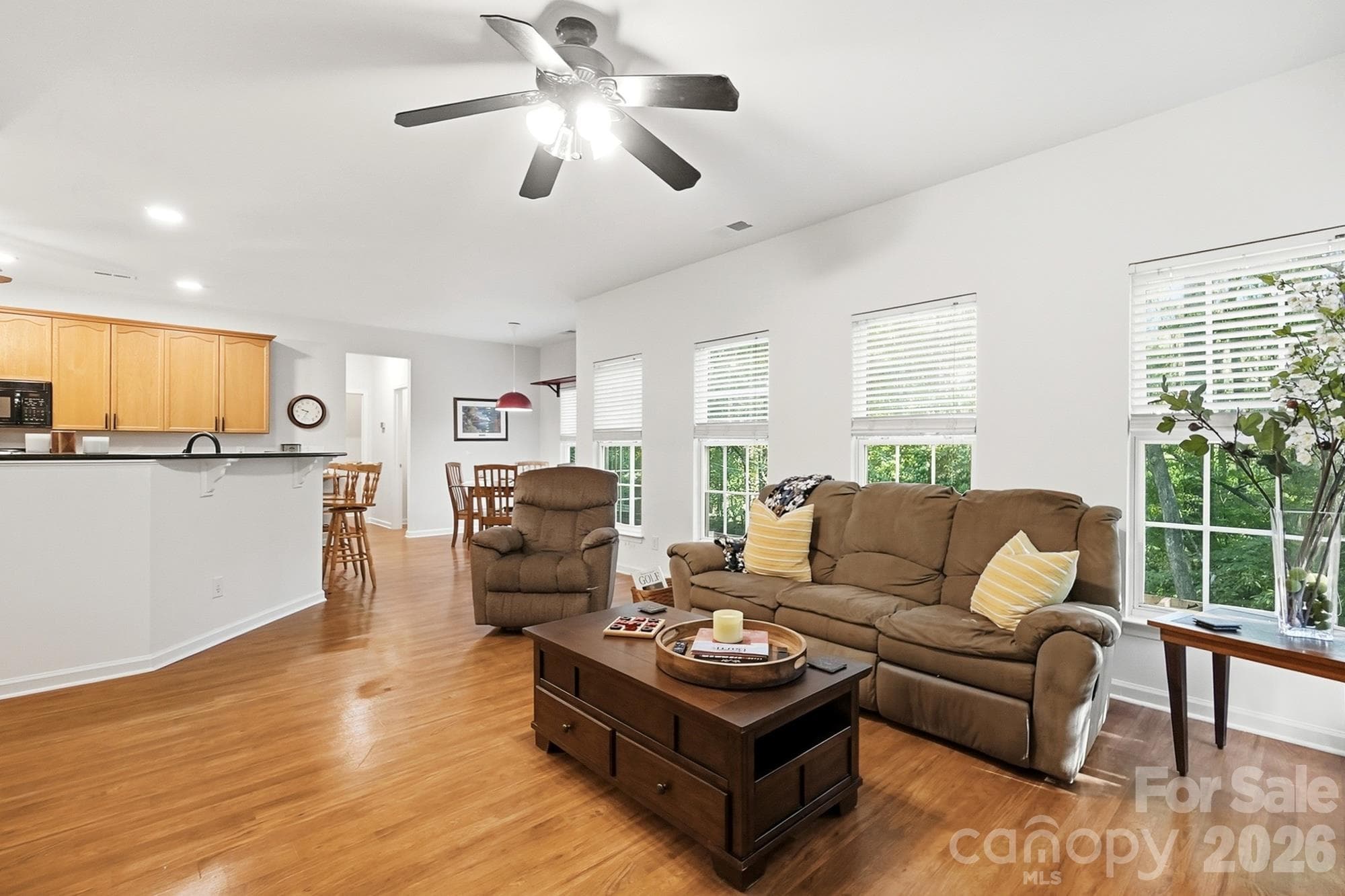 Single Family Residence at 2100 Pineapple Court, Matthews, photo 8 of 44
