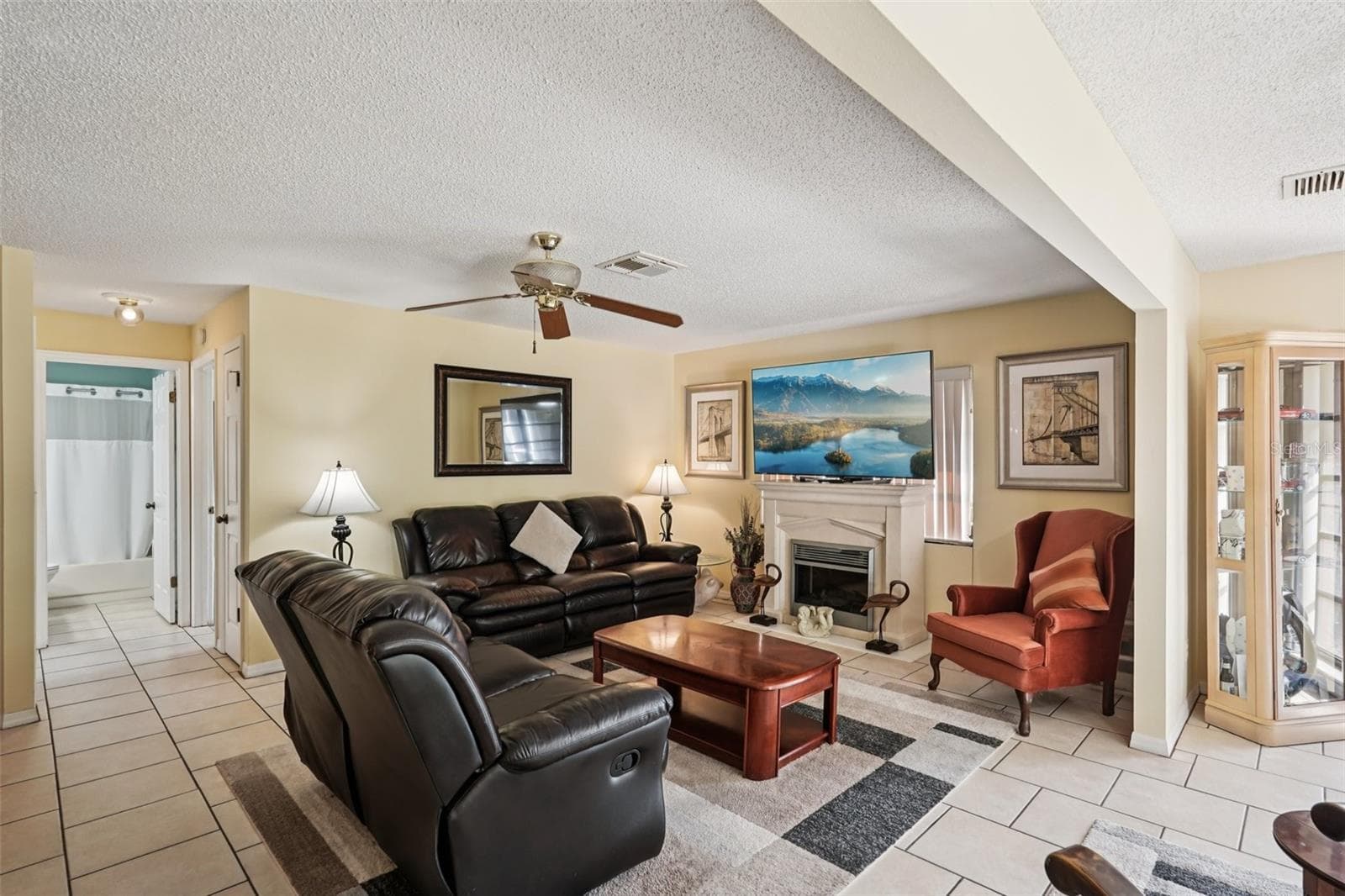 Single Family Residence at 1805 NEW BEDFORD DR, SUN CITY CENTER, photo 7 of 54