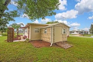 Manufactured Home at 15141 RIALTO AVE, BROOKSVILLE, photo 9 of 50