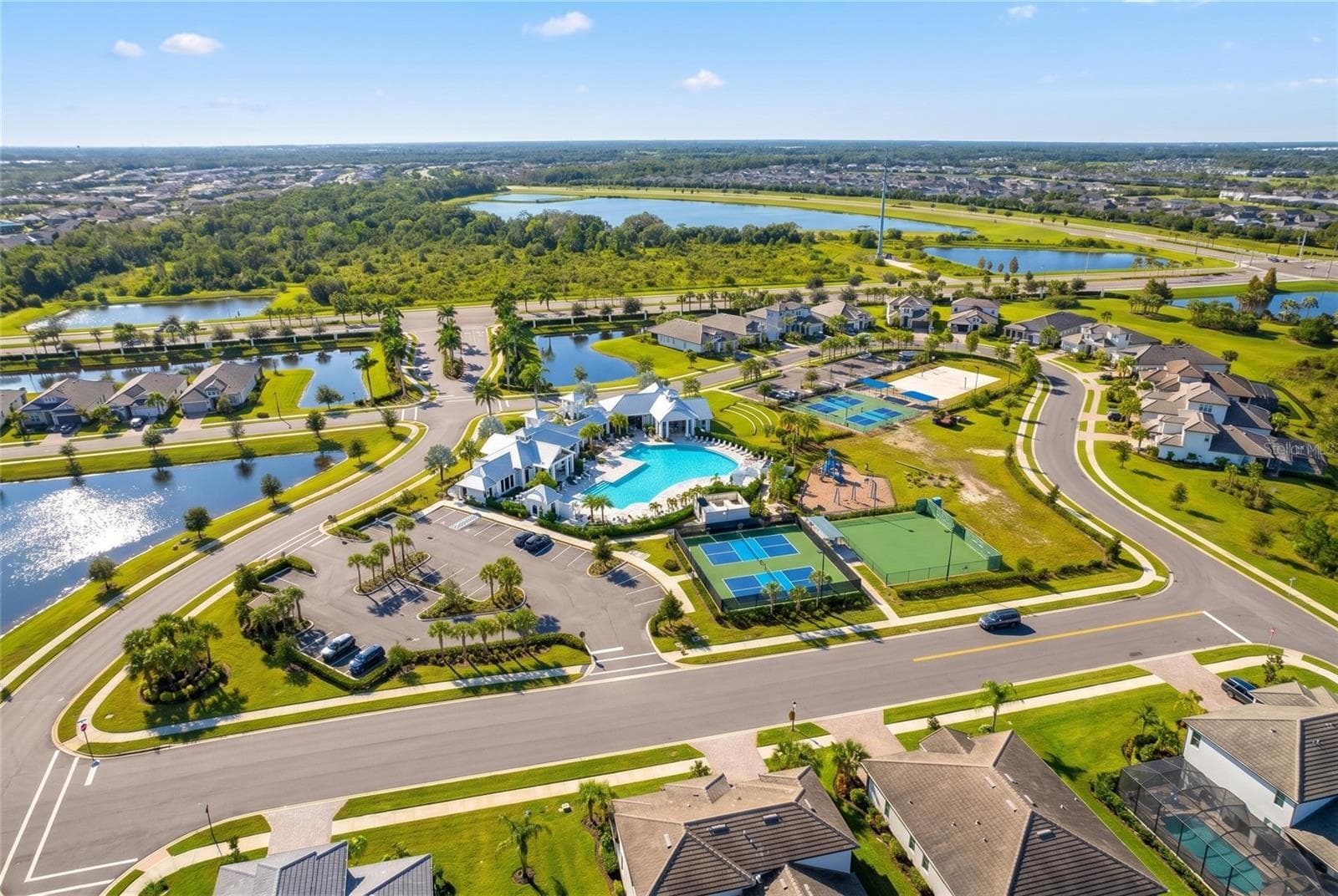 Single Family Residence at 4719 WINSOME WAY, LAKEWOOD RANCH, photo 12 of 84