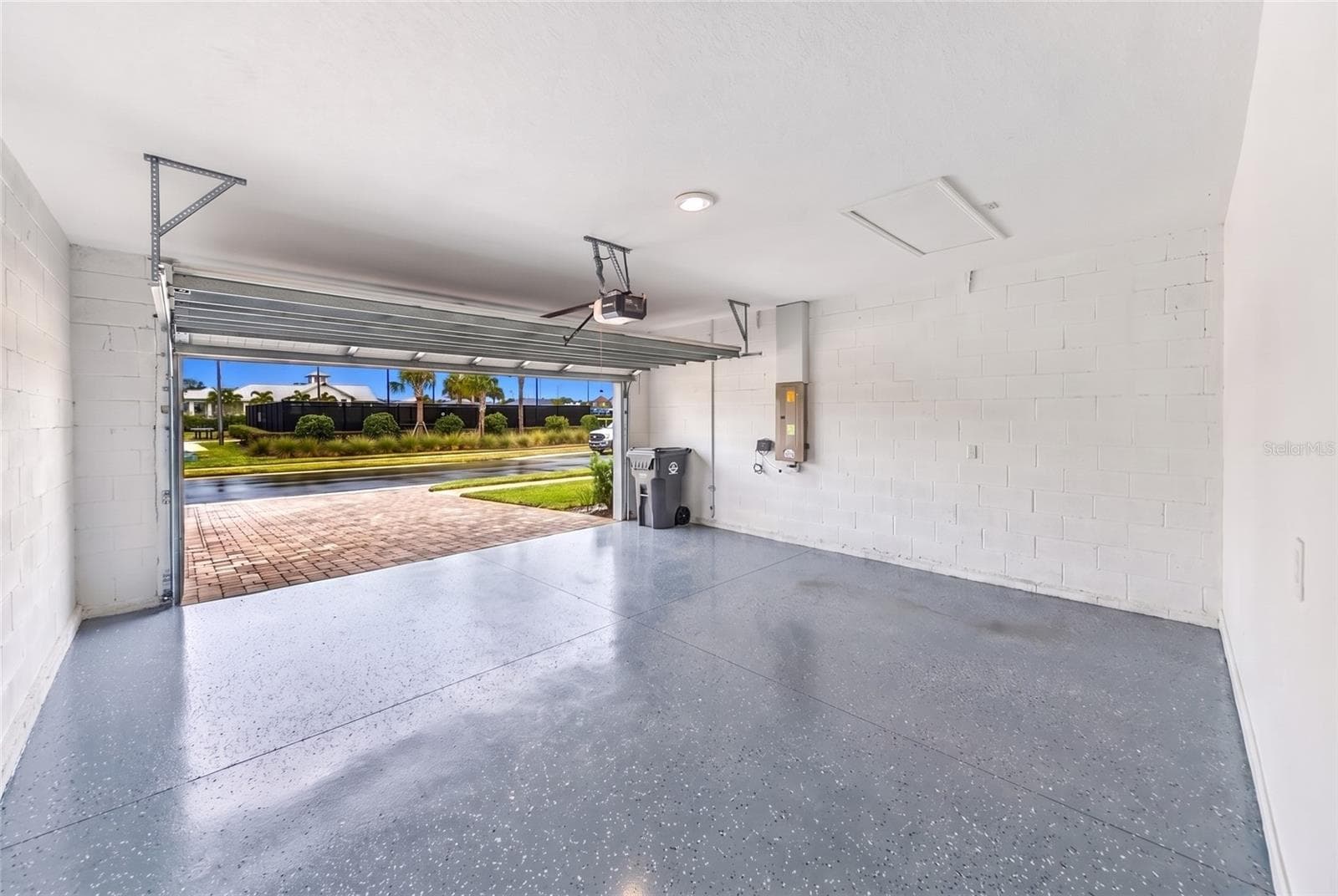 Single Family Residence at 4719 WINSOME WAY, LAKEWOOD RANCH, photo 16 of 84