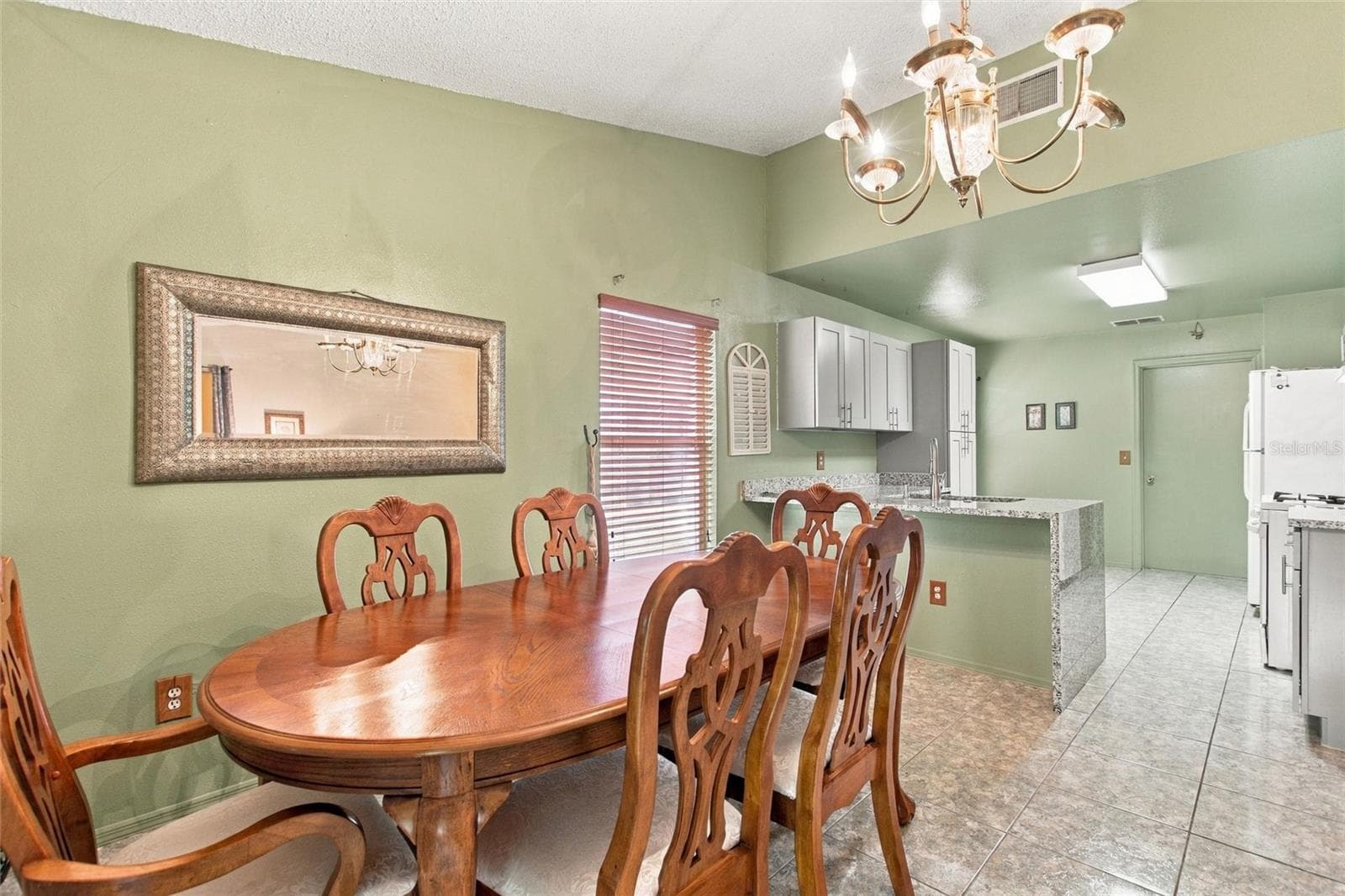Single Family Residence at 298 INDIAN POINT CIR, KISSIMMEE, photo 16 of 43