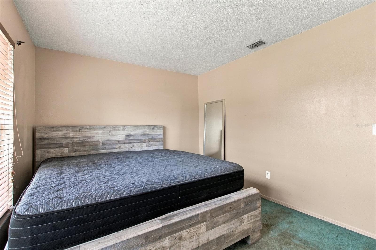 Single Family Residence at 298 INDIAN POINT CIR, KISSIMMEE, photo 19 of 43