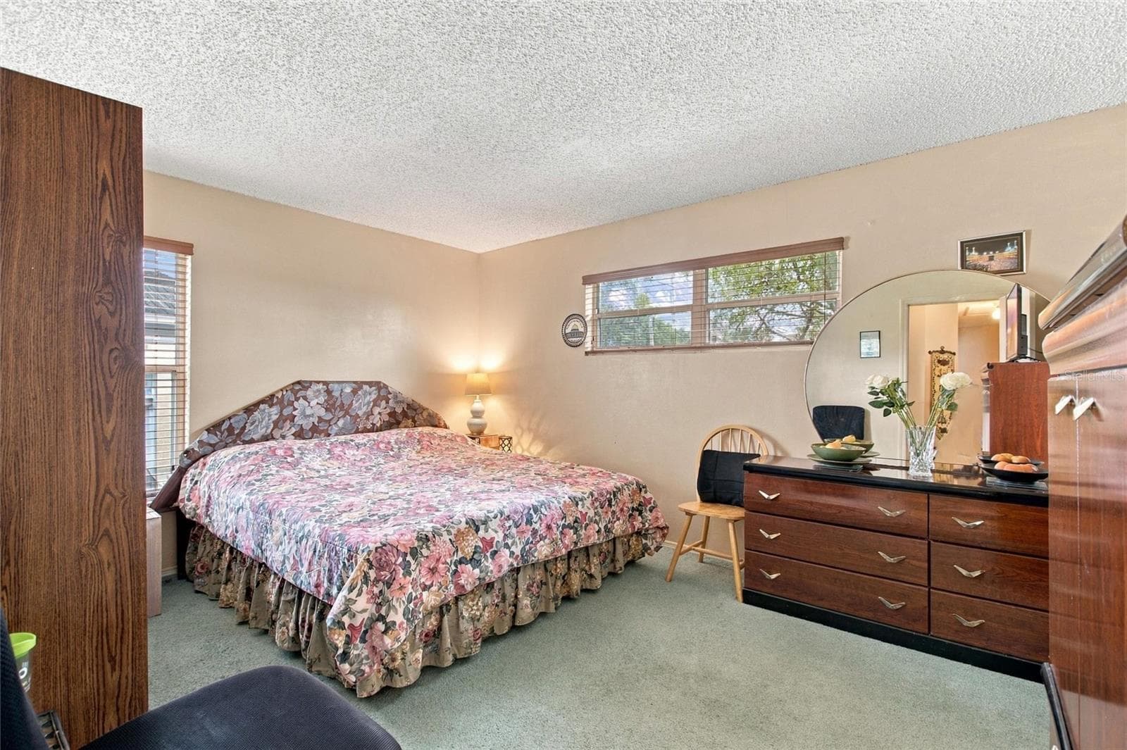 PRIMARY WITH SEPARATE EXIT DOOR TO COVERED PORCH - 298 INDIAN POINT CIR, KISSIMMEE