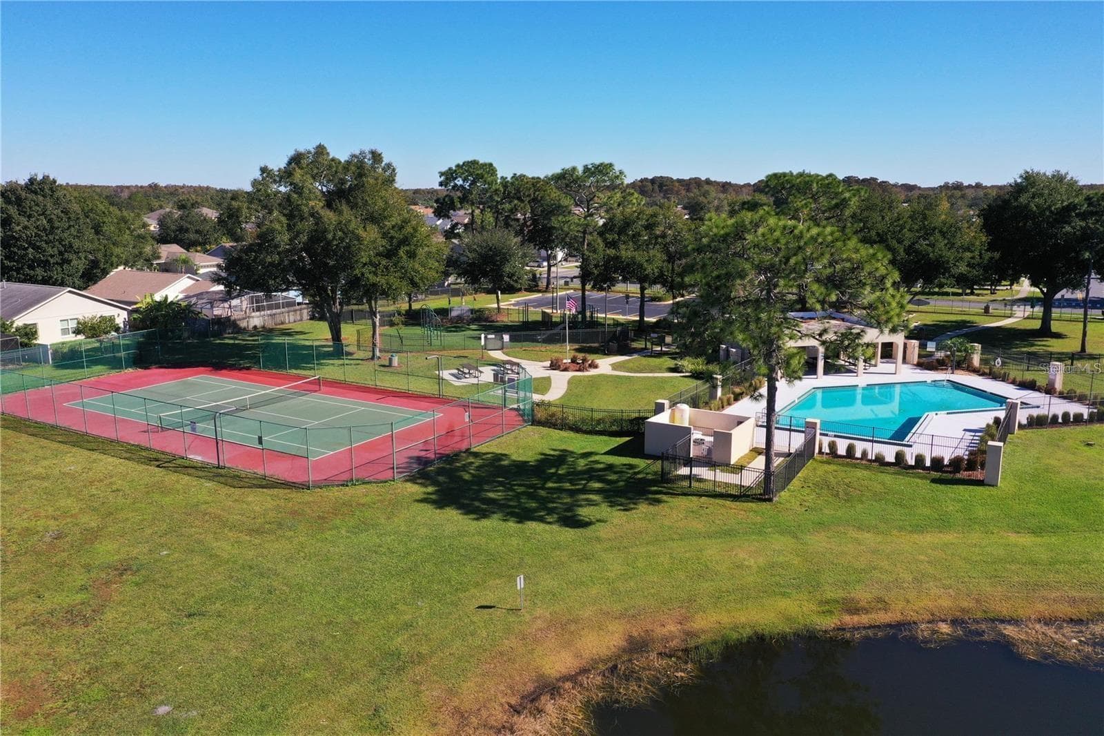 pool-tennos - 298 INDIAN POINT CIR, KISSIMMEE
