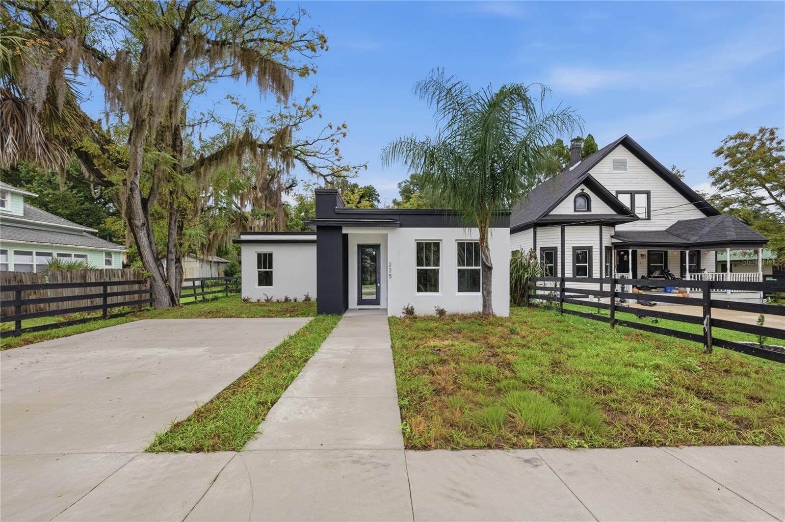 Single Family Residence at 225 E HYDE PARK AVE, EUSTIS, photo 20 of 35