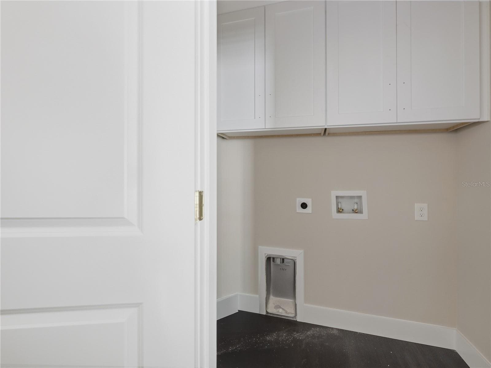 Single Family Residence at 225 E HYDE PARK AVE, EUSTIS, photo 28 of 35