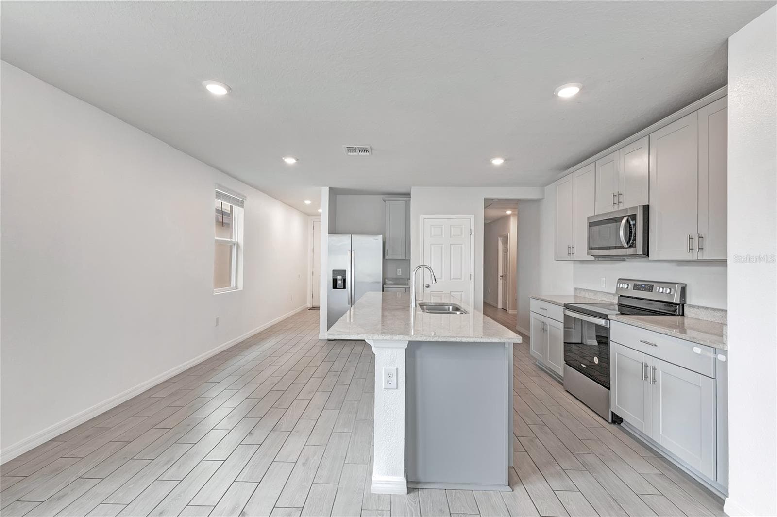 Single Family Residence at 1831 CARNOSTIE RD, WINTER HAVEN, photo 6 of 34
