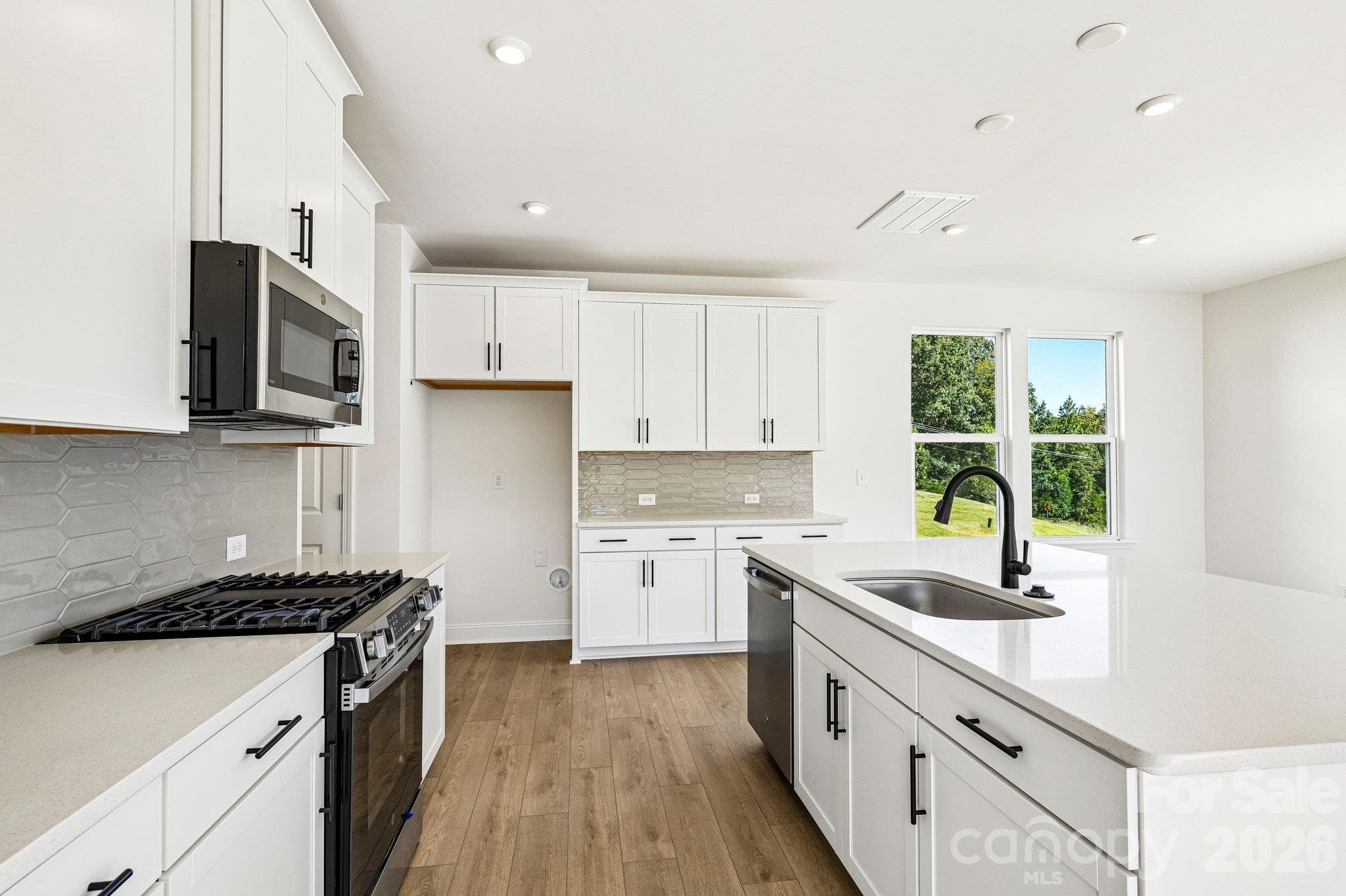 Single Family Residence at 109 Plover Lane, Mooresville, photo 18 of 45