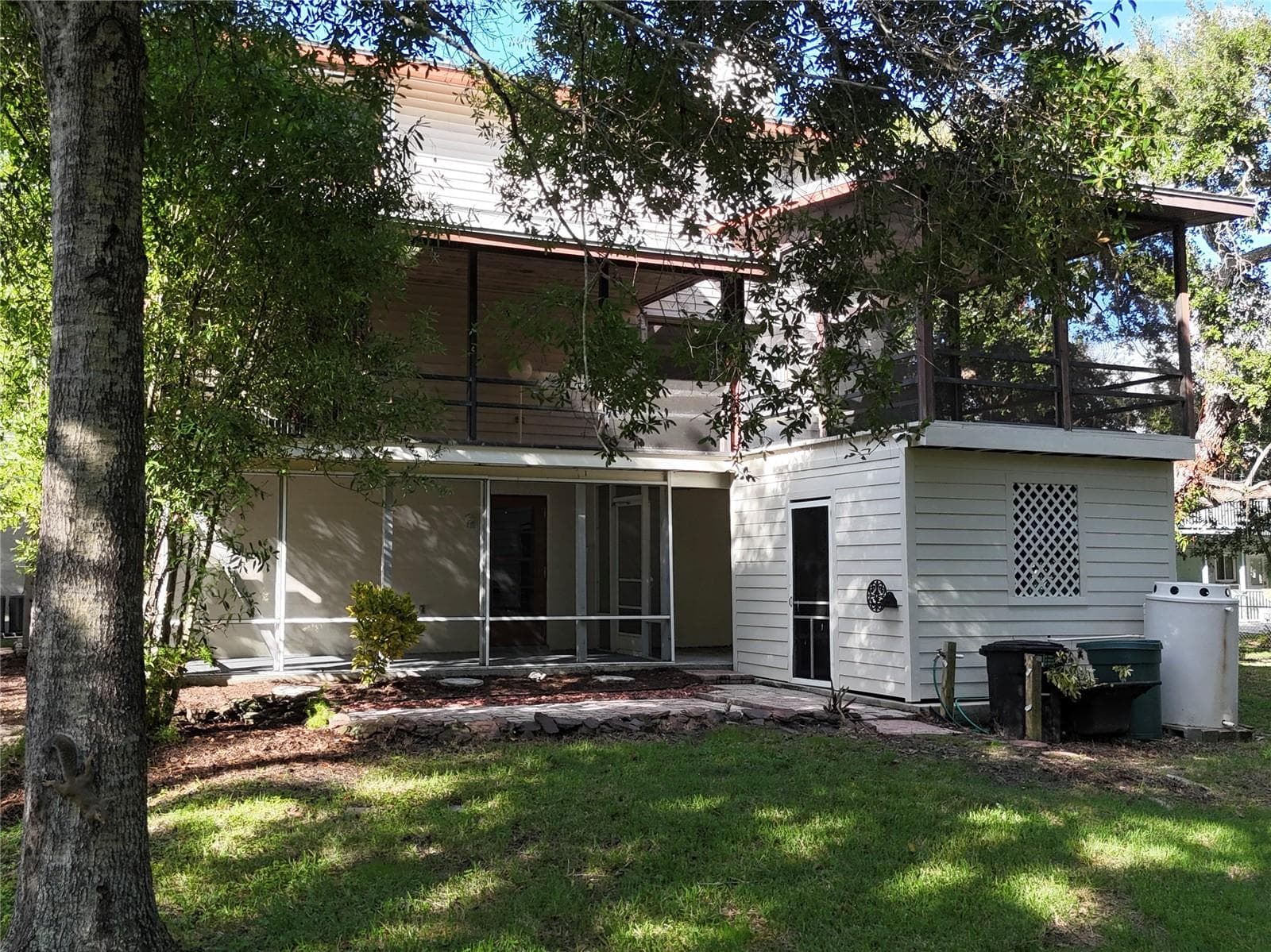 Single Family Residence at 603 LAUREL RD W, NOKOMIS, photo 8 of 11