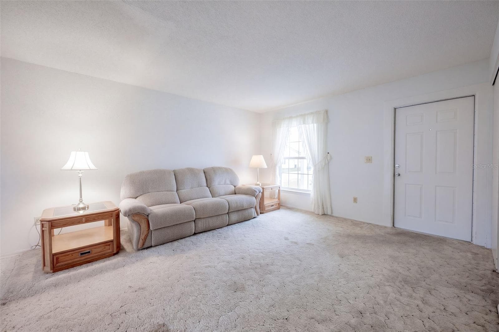 Living Room - 6657 GUNNELL CT, ORLANDO