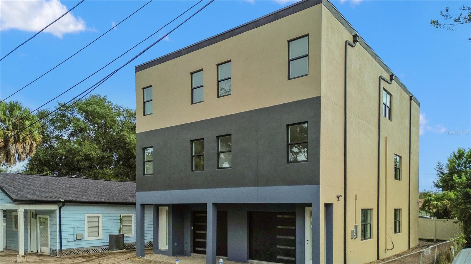 Duplex at 2707 E 22ND AVE, TAMPA, photo 2 of 6