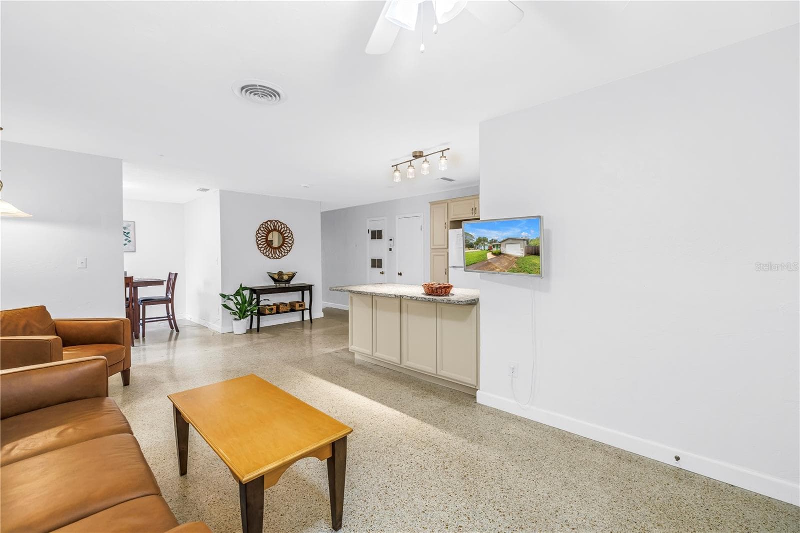 Single Family Residence at 2511 QUINCY ST S, ST PETERSBURG, photo 5 of 34