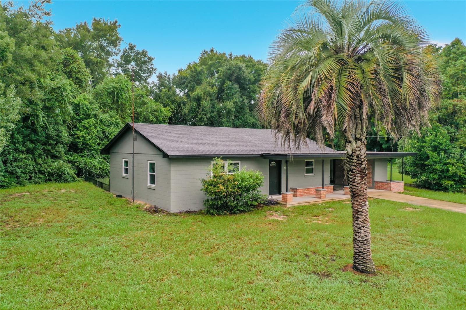 Single Family Residence at 5134 EAGLES NEST RD, FRUITLAND PARK, photo 2 of 43