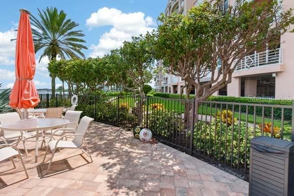 Community pool area - 4993 BACOPA LN S #304, ST PETERSBURG