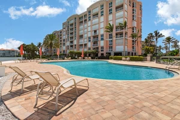 Community Pool - 4993 BACOPA LN S #304, ST PETERSBURG
