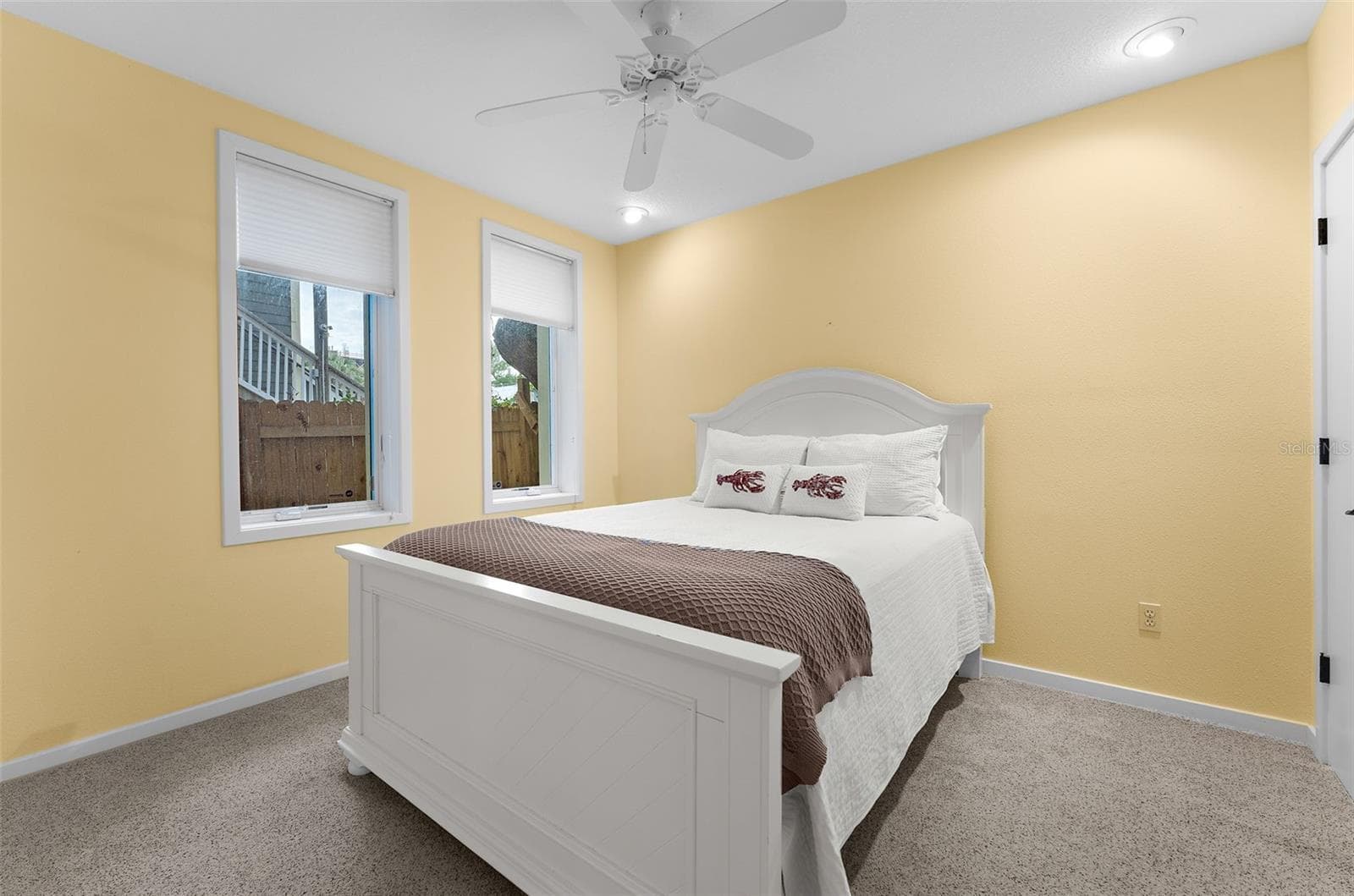 guest bedroom 1 - 1685 LAUREL ST #4, SARASOTA