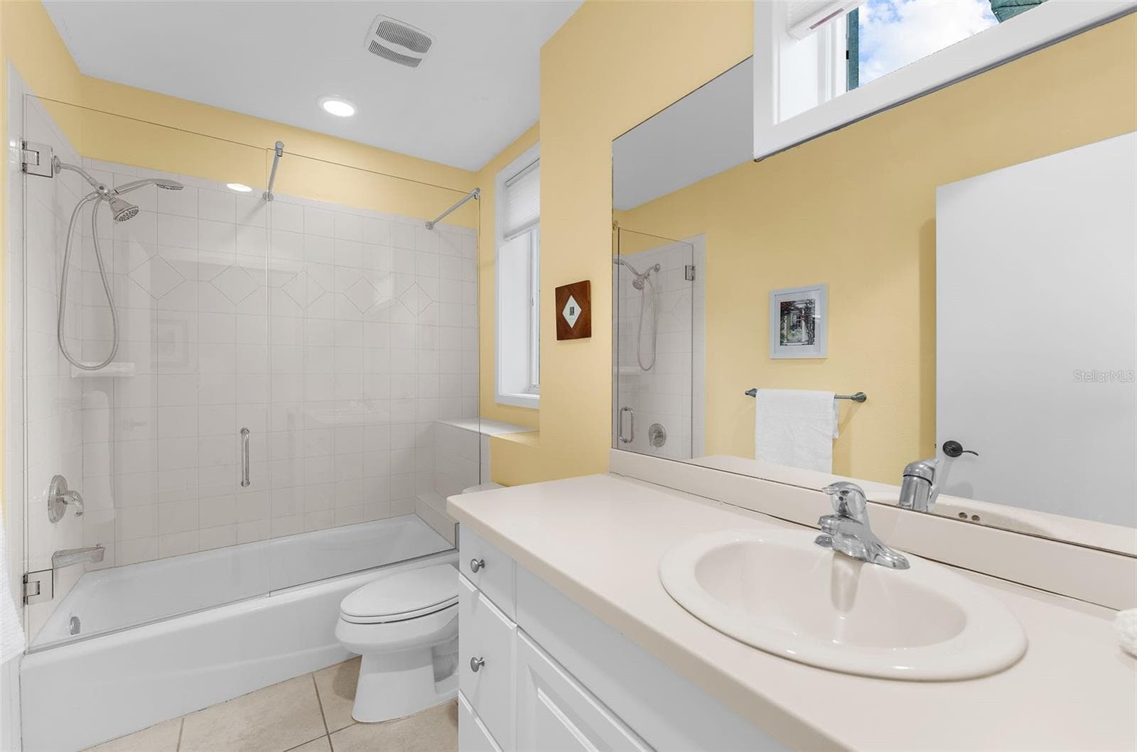 Townhouse at 1685 LAUREL ST #4, SARASOTA, photo 17 of 44