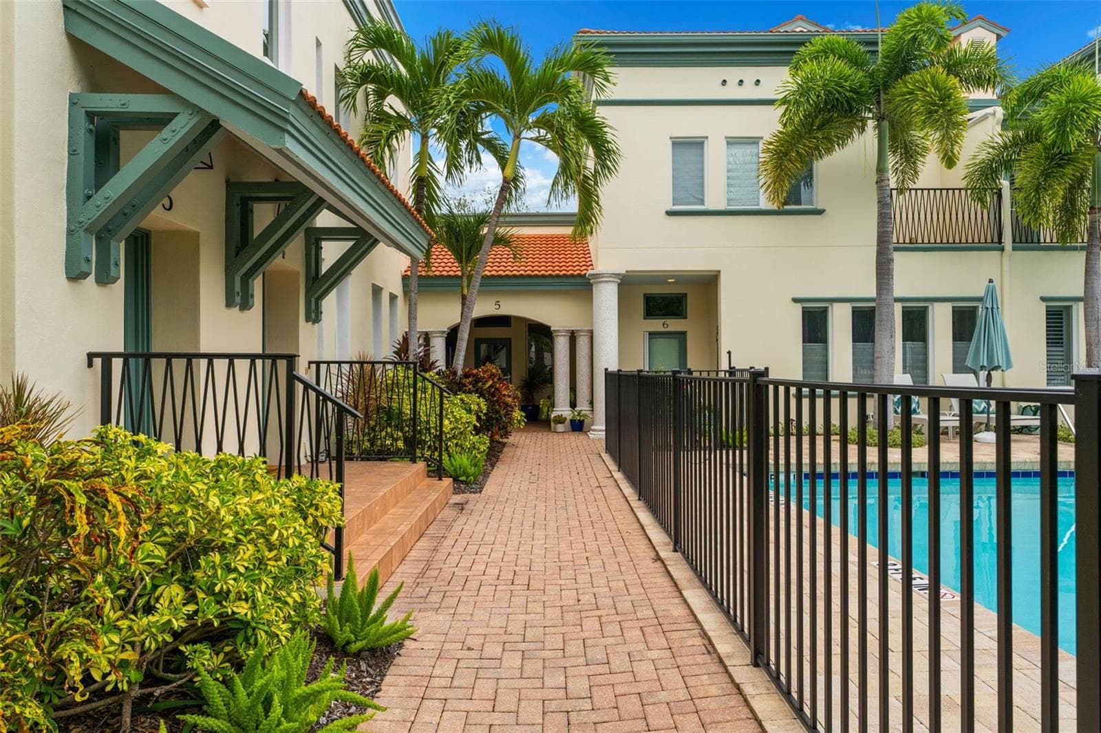Townhouse at 1685 LAUREL ST #4, SARASOTA, photo 30 of 44