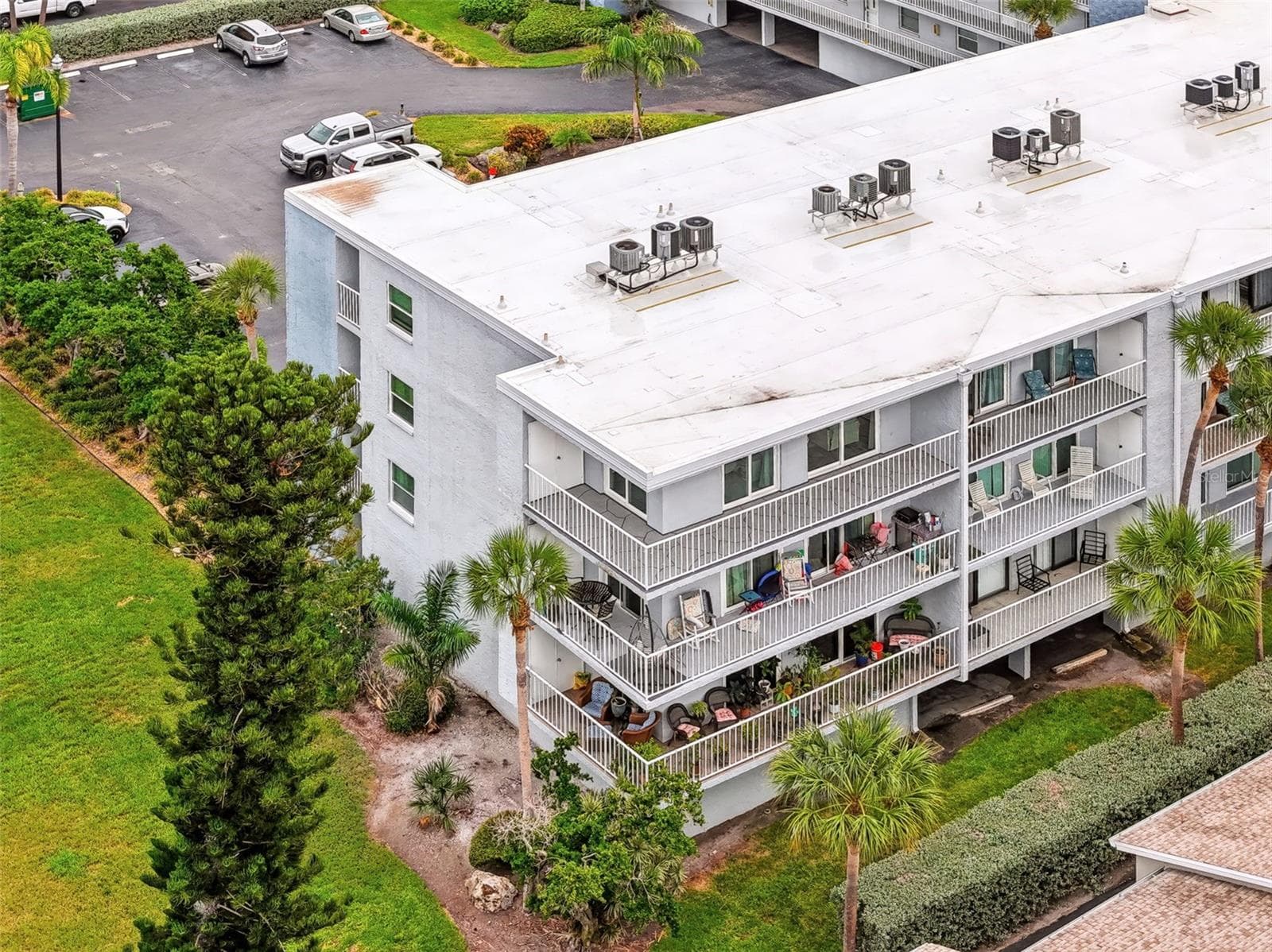 Condominium at 719 PINELLAS BAYWAY S #311, ST PETERSBURG, photo 2 of 39