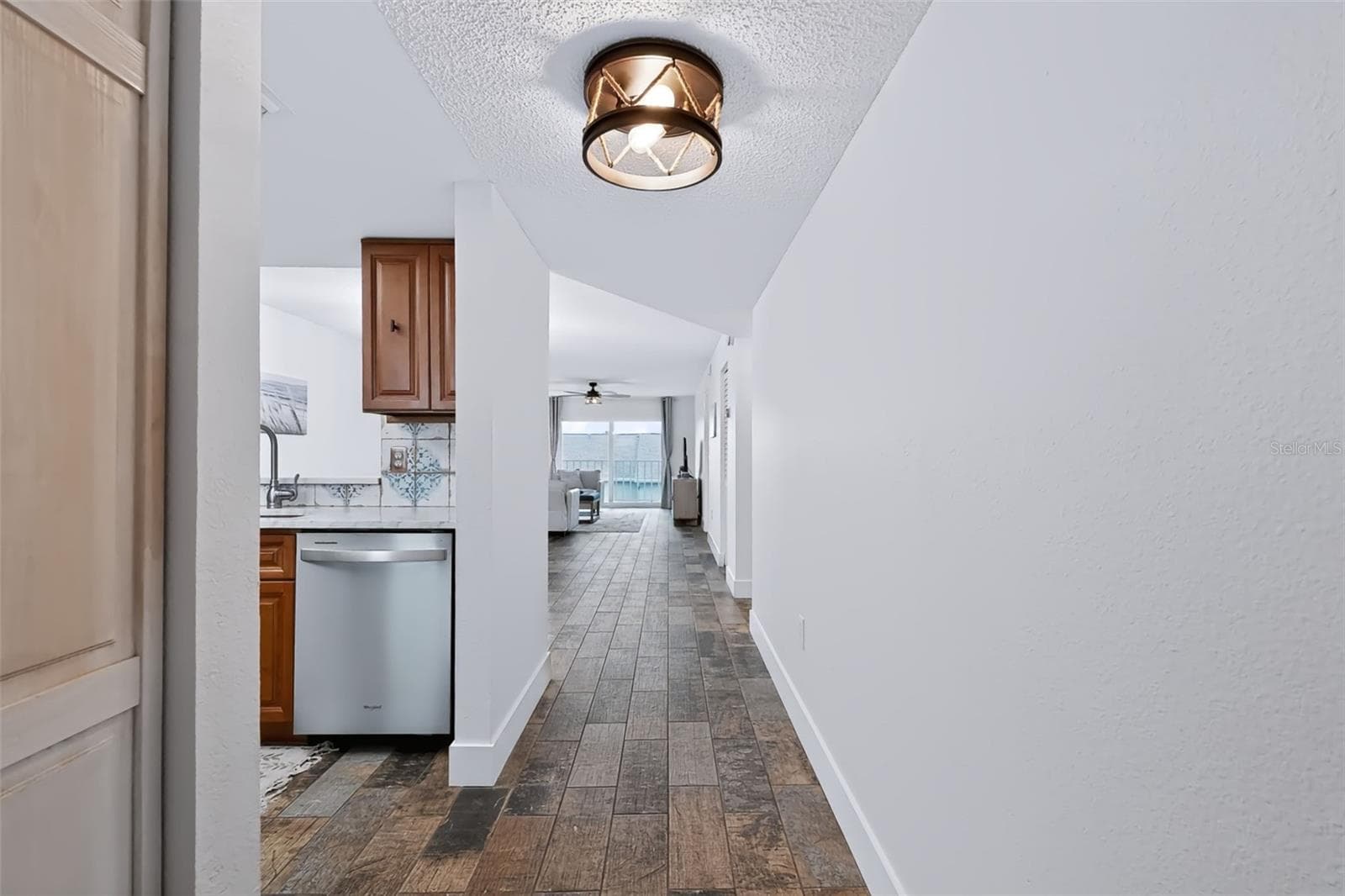 Condominium at 719 PINELLAS BAYWAY S #311, ST PETERSBURG, photo 3 of 39