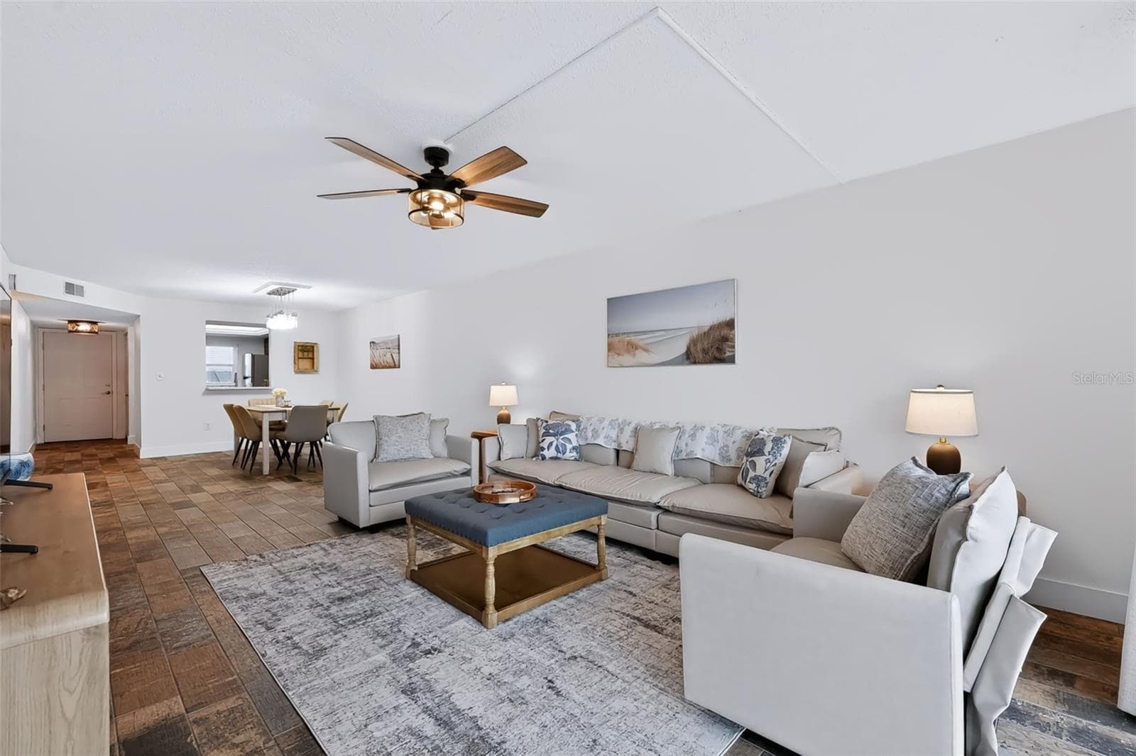 Condominium at 719 PINELLAS BAYWAY S #311, ST PETERSBURG, photo 11 of 39