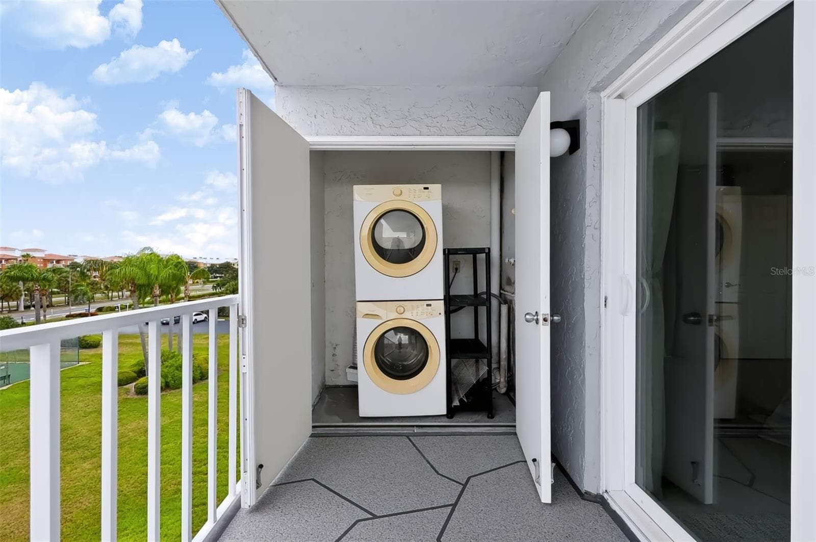 Condominium at 719 PINELLAS BAYWAY S #311, ST PETERSBURG, photo 23 of 39