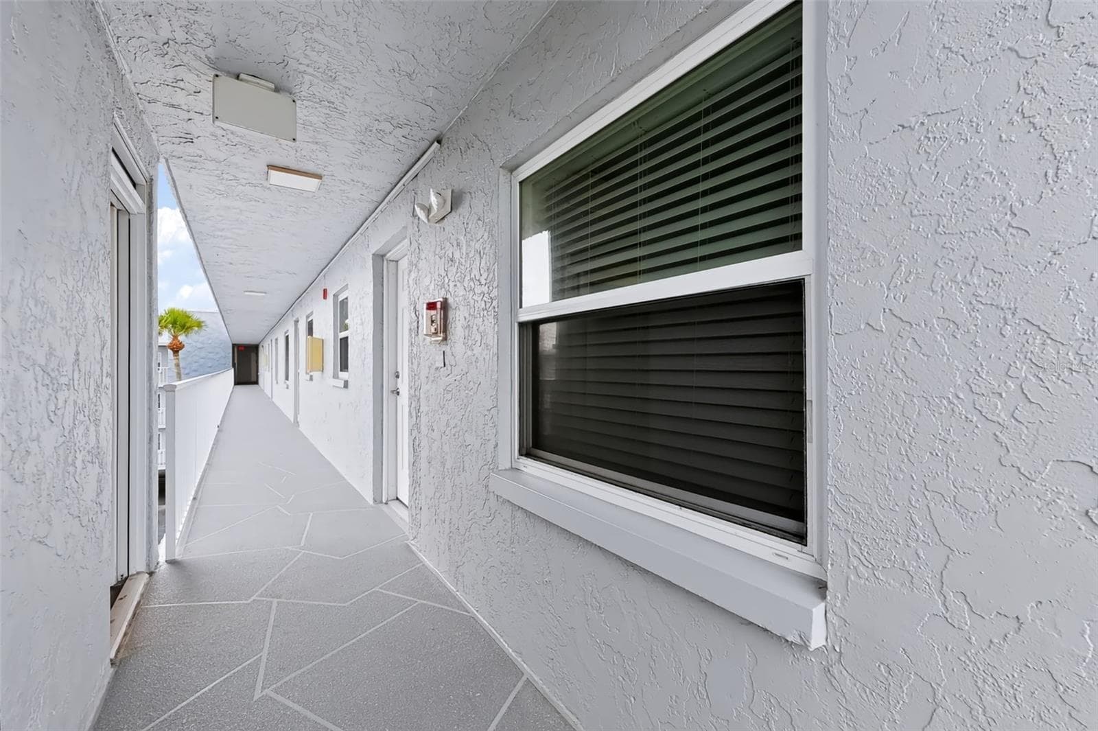 Condominium at 719 PINELLAS BAYWAY S #311, ST PETERSBURG, photo 25 of 39