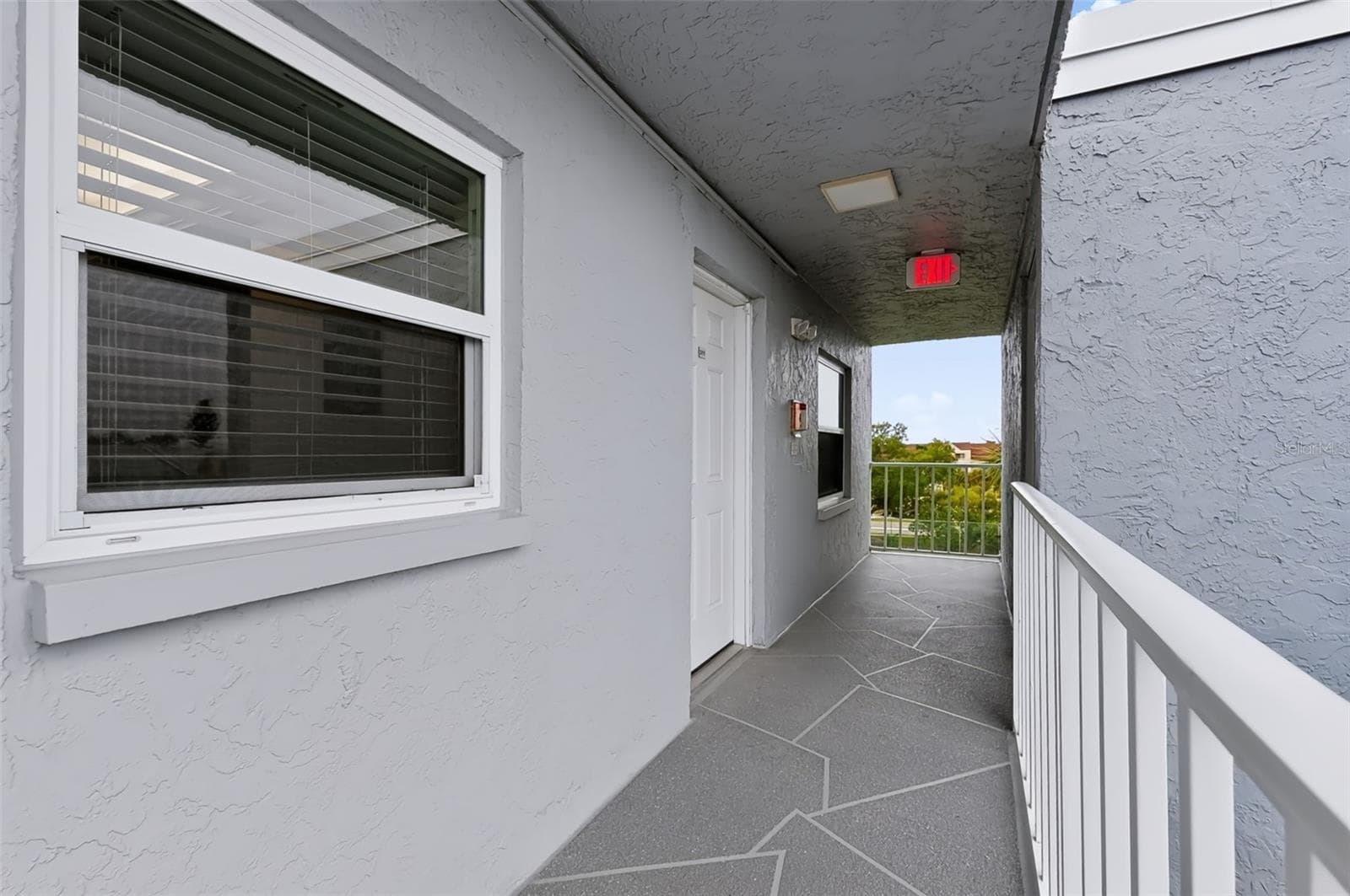 Condominium at 719 PINELLAS BAYWAY S #311, ST PETERSBURG, photo 26 of 39