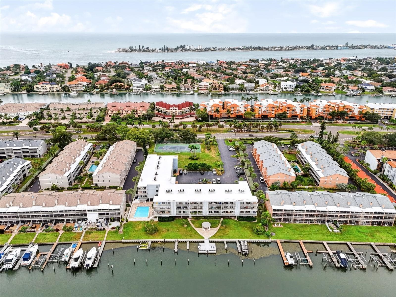 Condominium at 719 PINELLAS BAYWAY S #311, ST PETERSBURG, photo 30 of 39