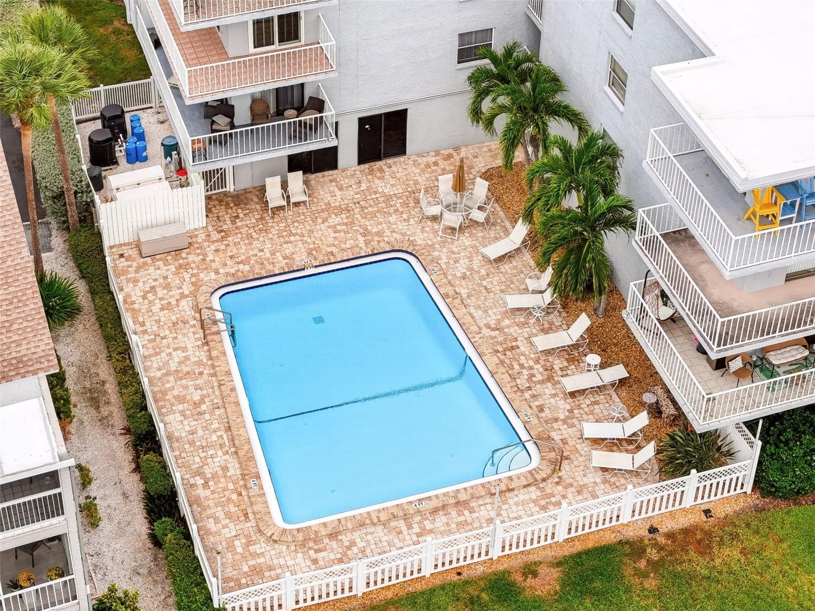 Condominium at 719 PINELLAS BAYWAY S #311, ST PETERSBURG, photo 38 of 39