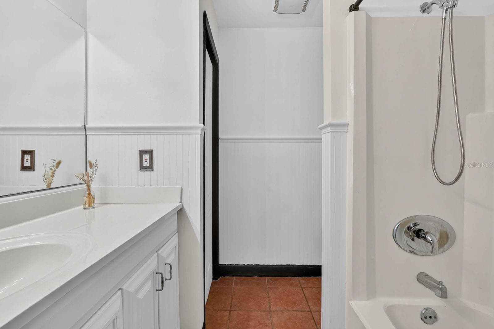 Single Family Residence at 119 BIGELOW DR, EDGEWATER, photo 12 of 28